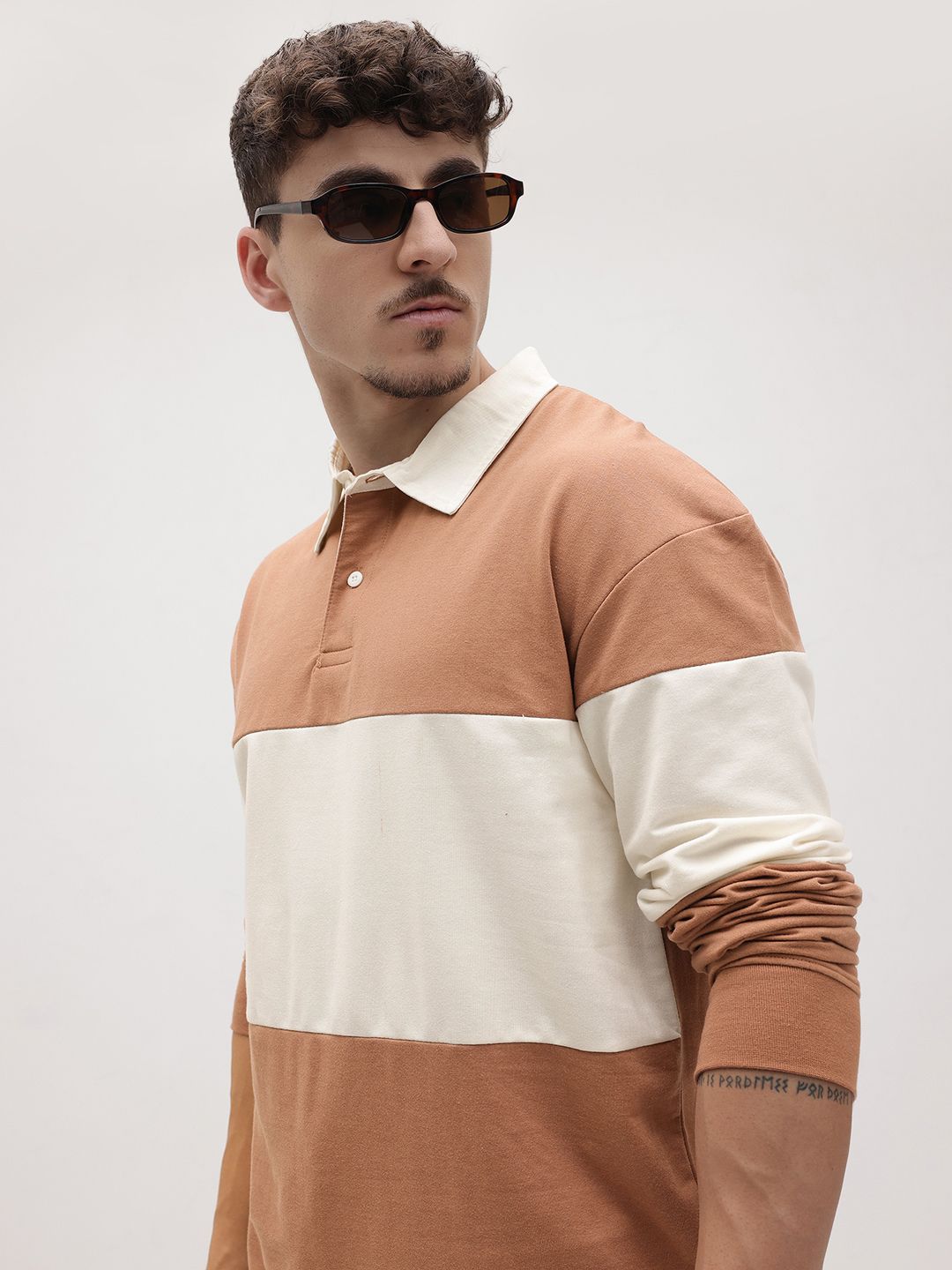 The Roadster Lifestyle Co. Men Colourblocked Polo Collar T-shirt