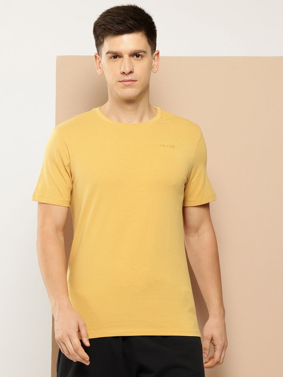 Alcis Solid Slim Fit T-shirt