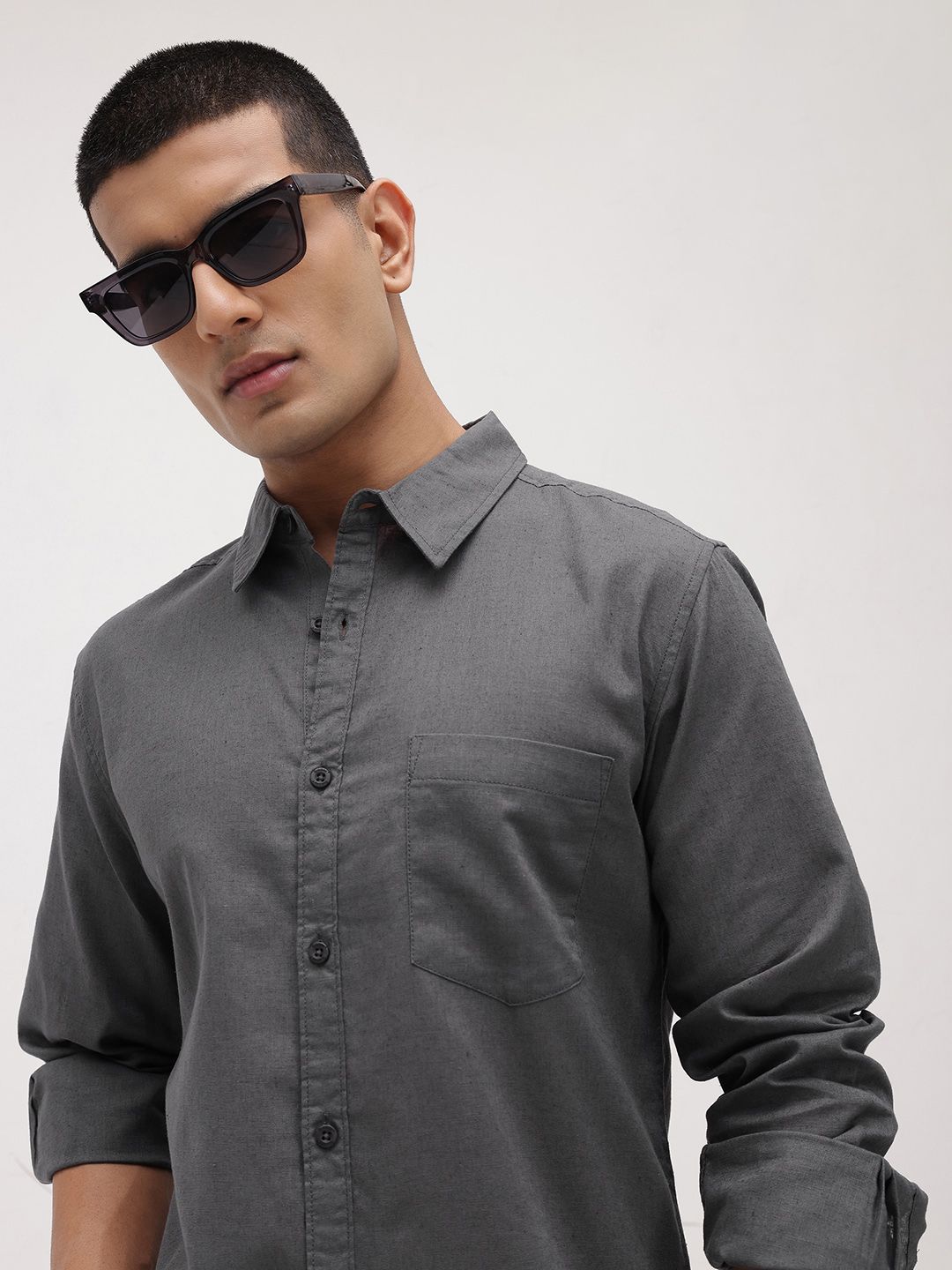 The Roadster Lifestyle Co. Solid Cotton Linen Regular Fit Shirt