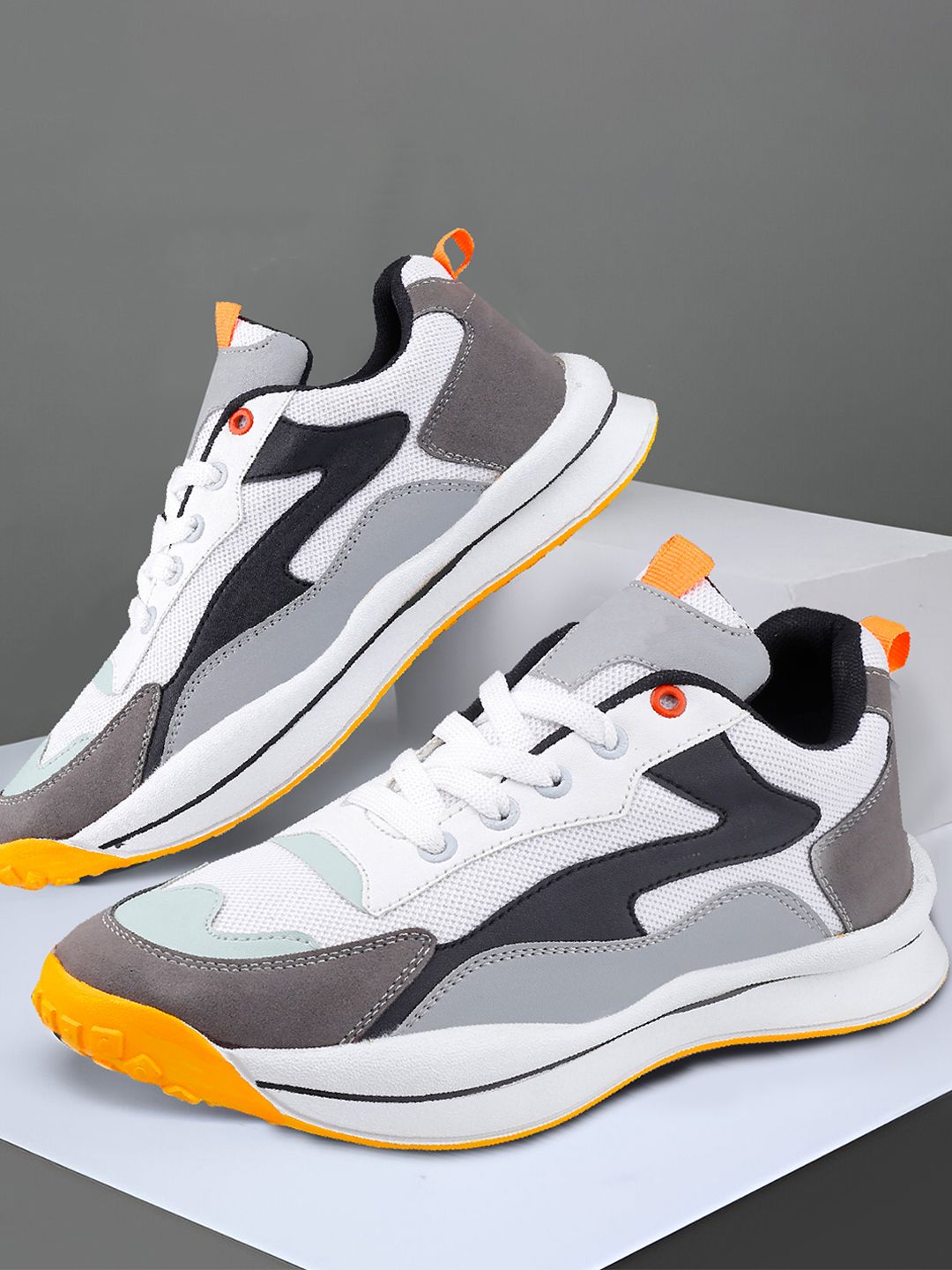 Bxxy Men Mesh Running Non-Marking Shoes