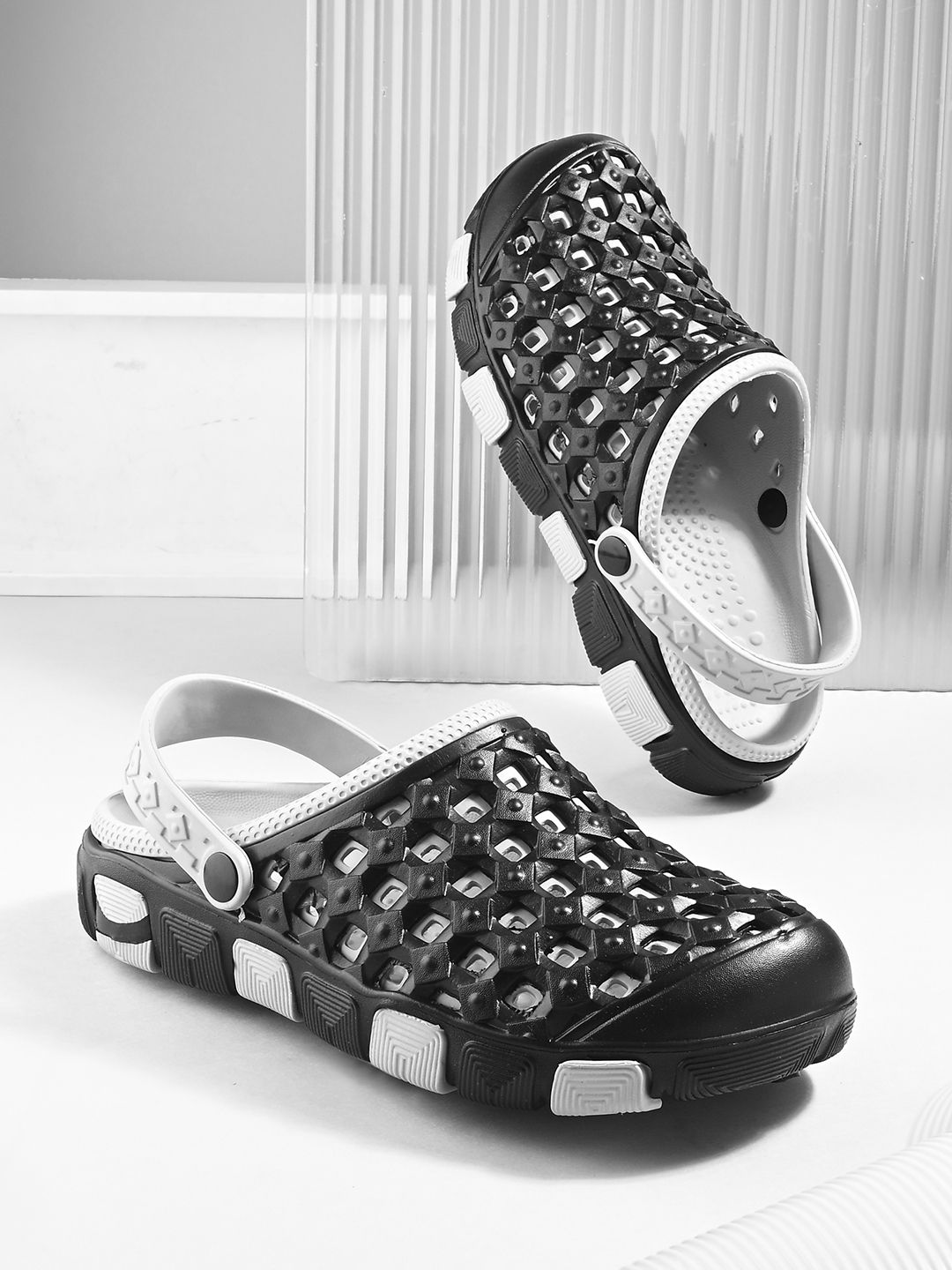 BIRDE Men Clogs