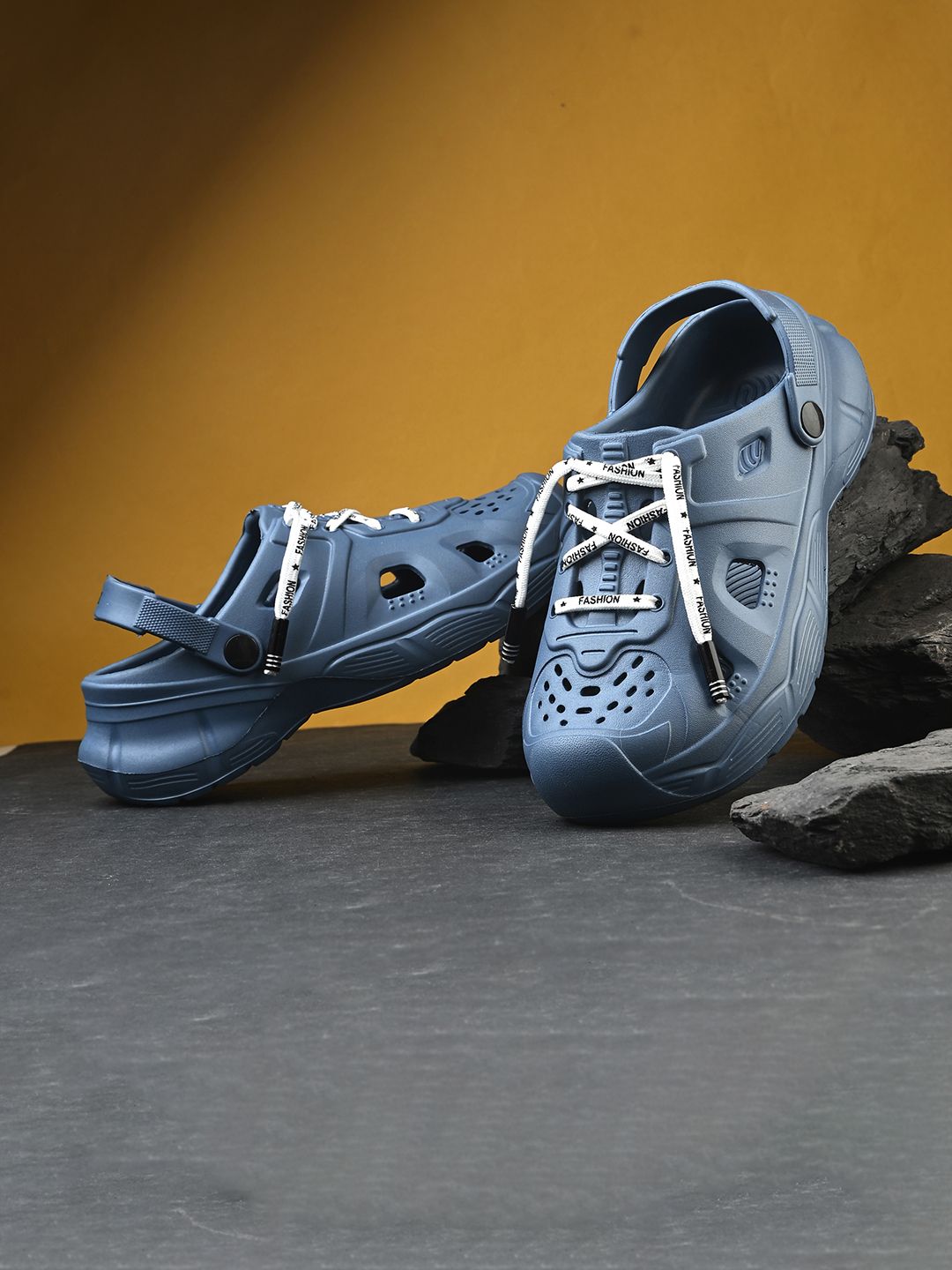 BIRDE Men Clogs