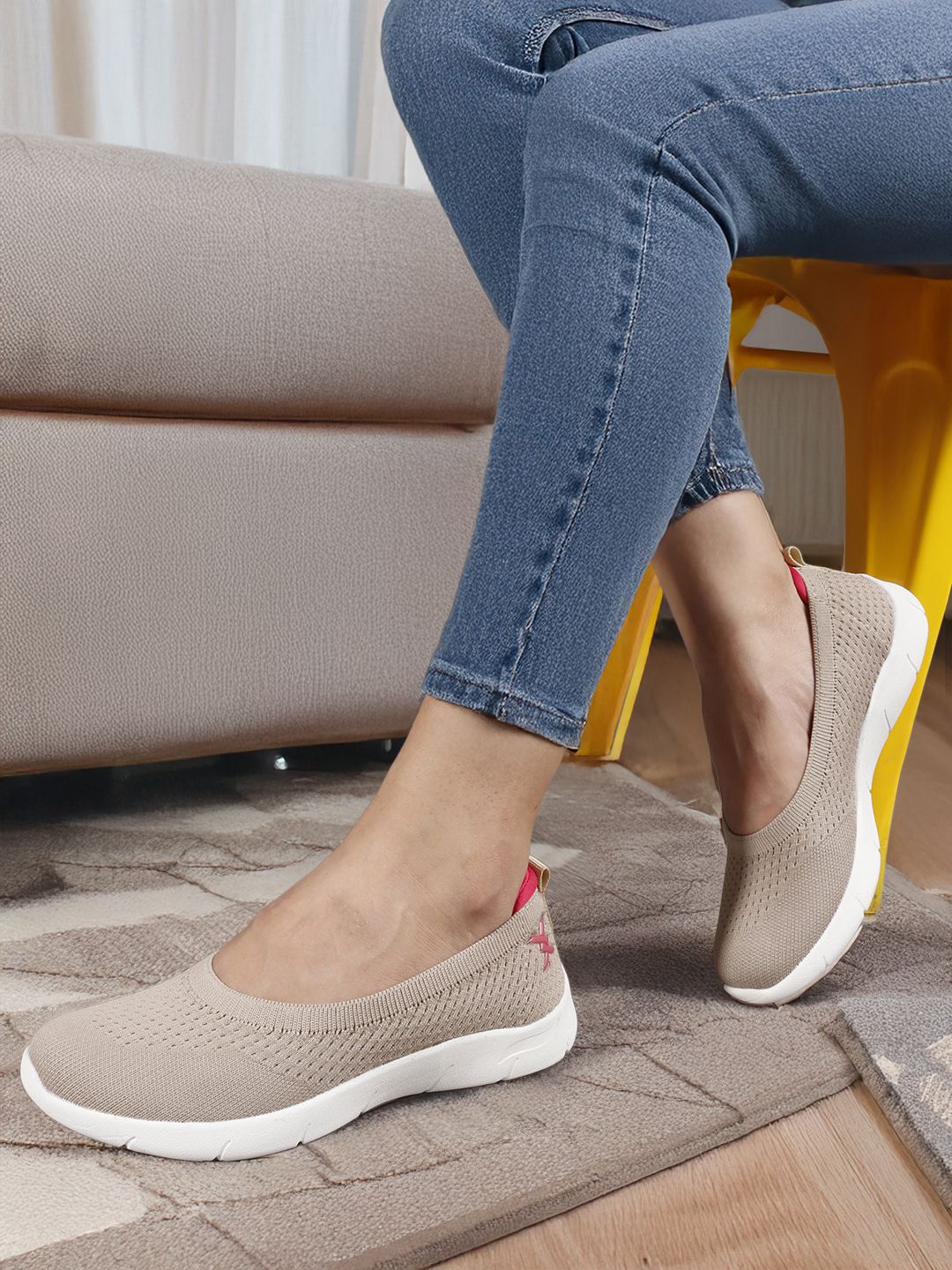Carlton London sports Women Woven Design Slip-On Sneakers