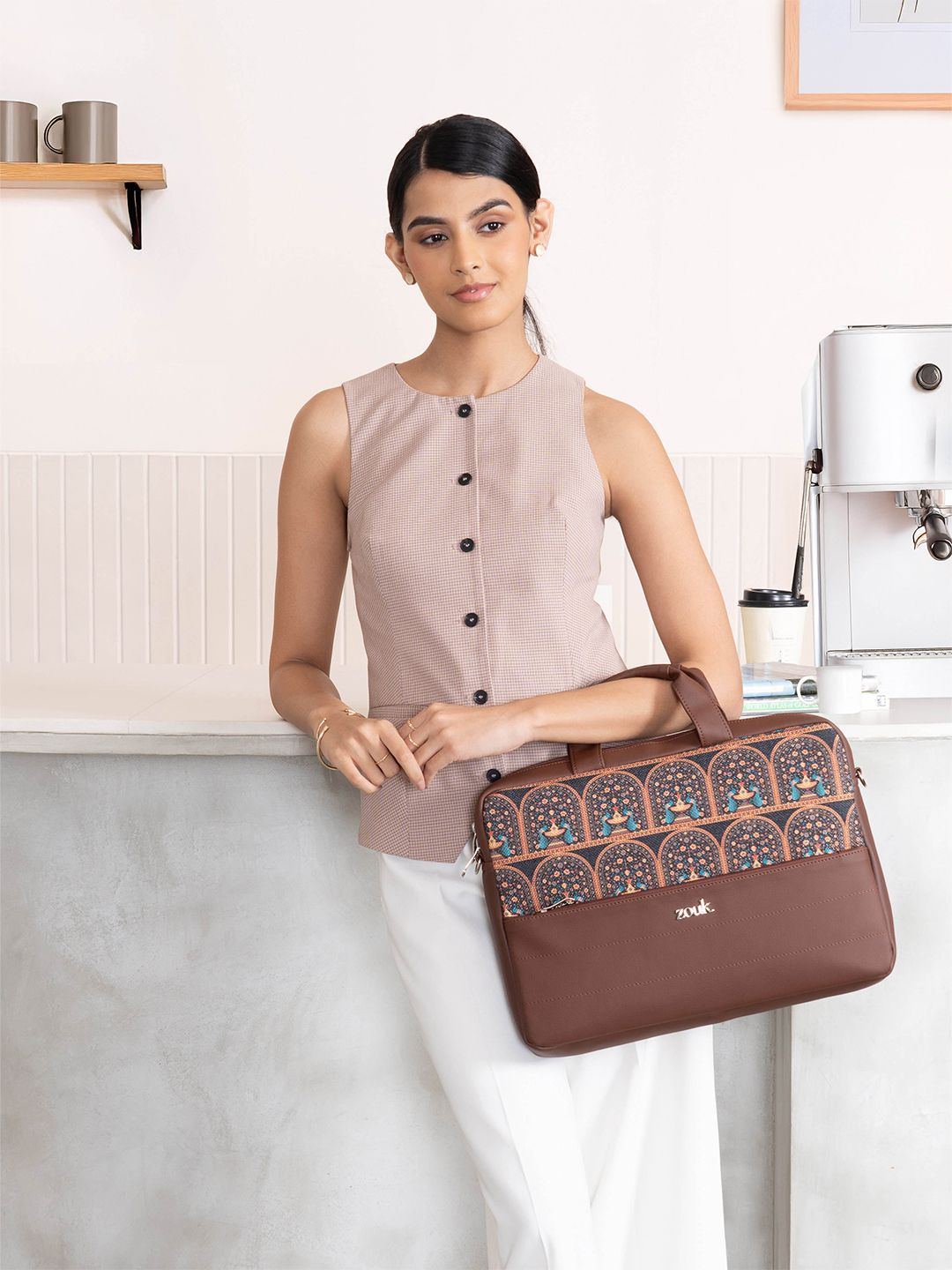 ZOUK Unisex Arin Laptop Bag Royal Indian Peacock Motif