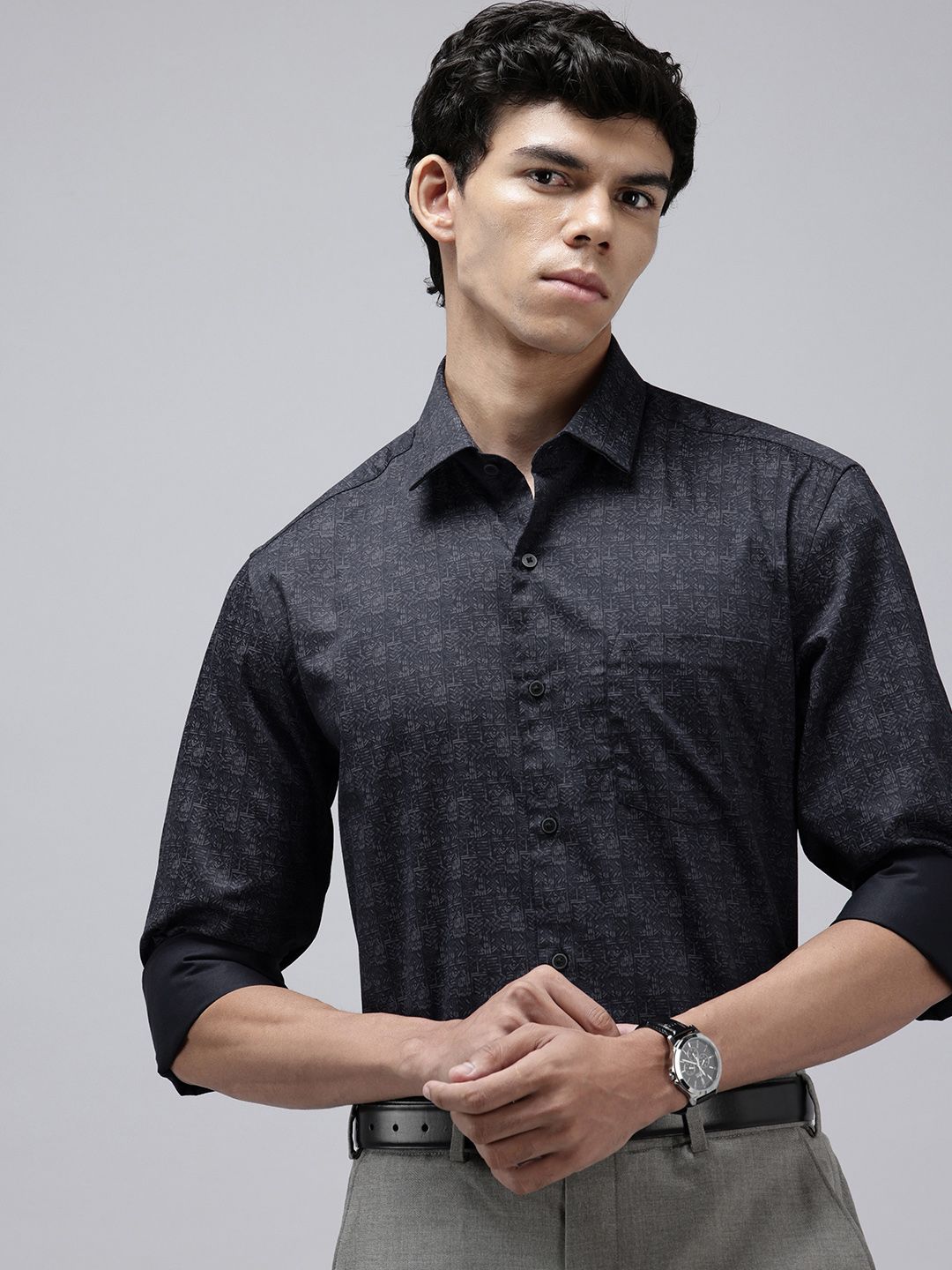 Arrow Pure Cotton Manhattan Slim Fit Geometric Printed Formal Shirt