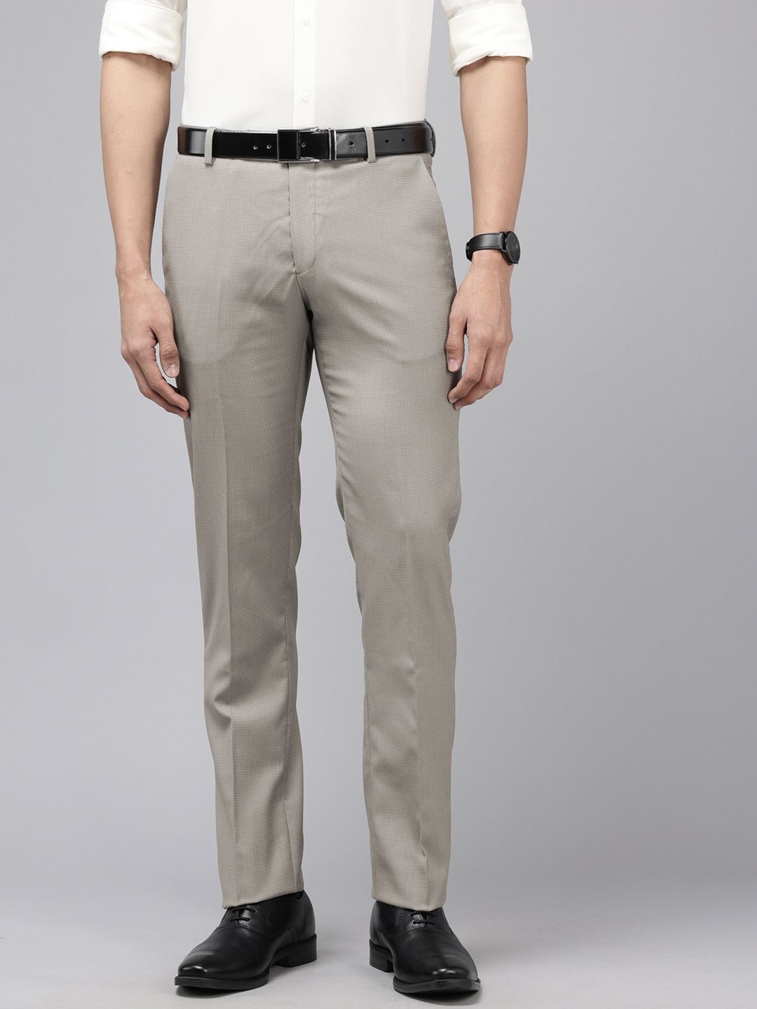 Arrow Men Checked Tapered Fit Trousers
