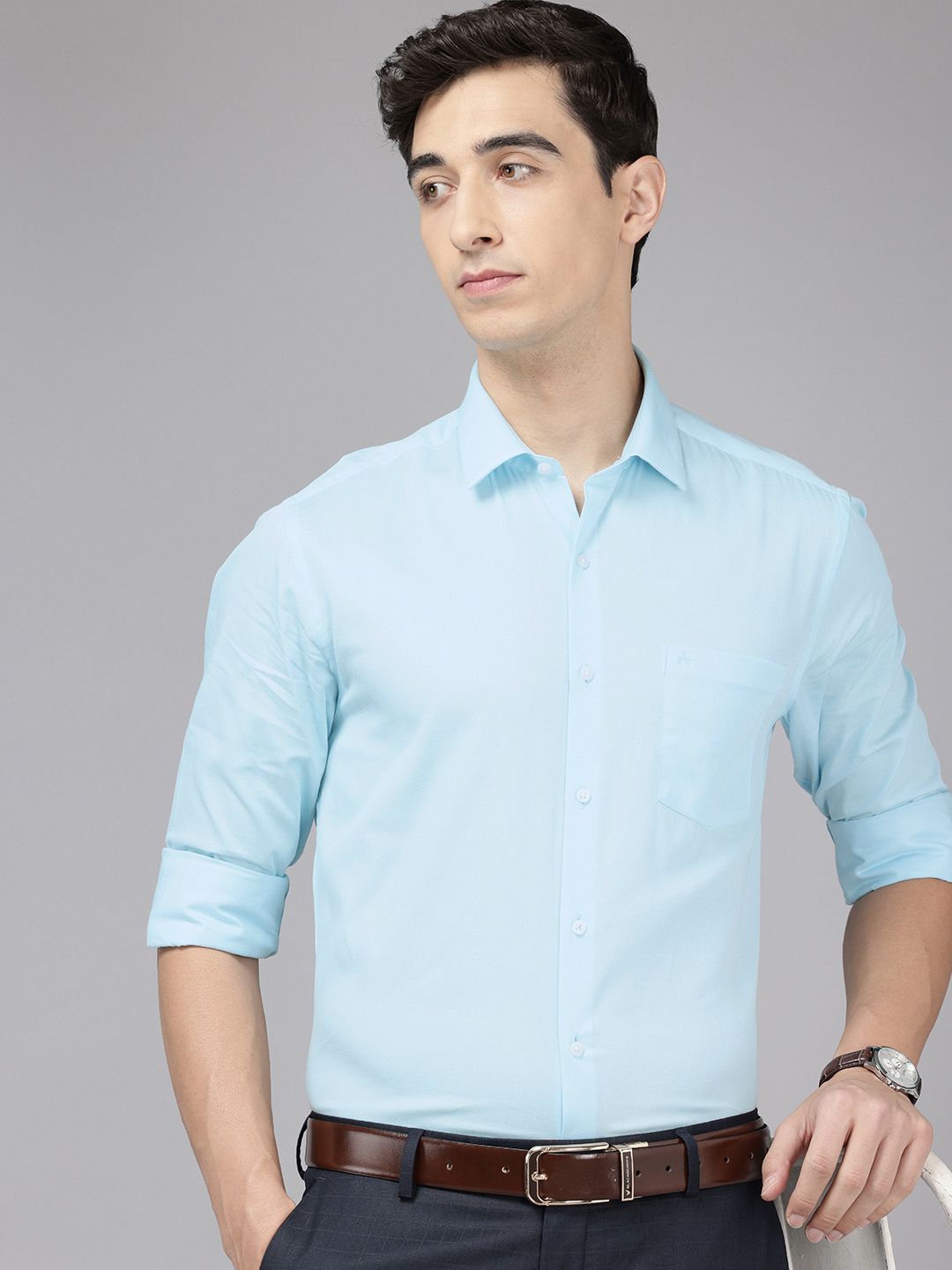Arrow Manhattan Slim Fit Textured Pure Cotton Formal Shirt