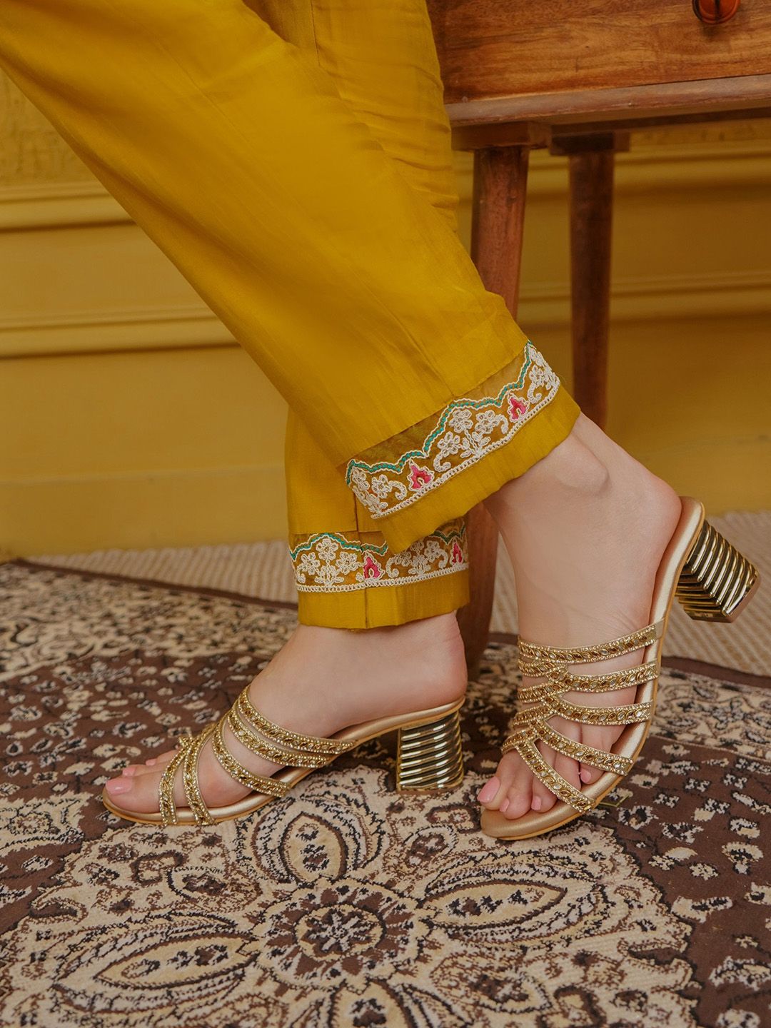 Shezone Women Western - Embellished Block Sandals