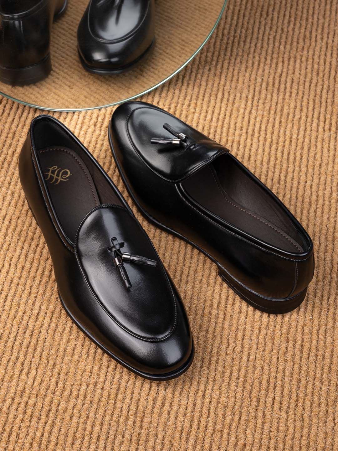 House of Pataudi Men Textured Formal Loafers