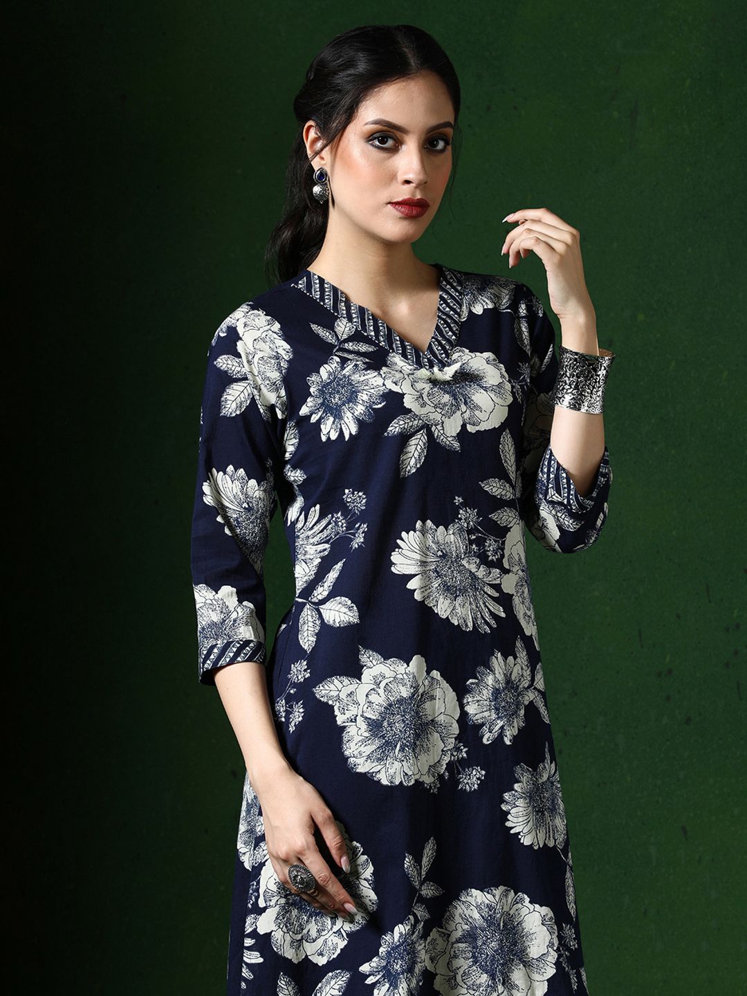 Jaipur Kurti Floral Printed V-Neck Pure Cotton A-Line Kurta With Trousers