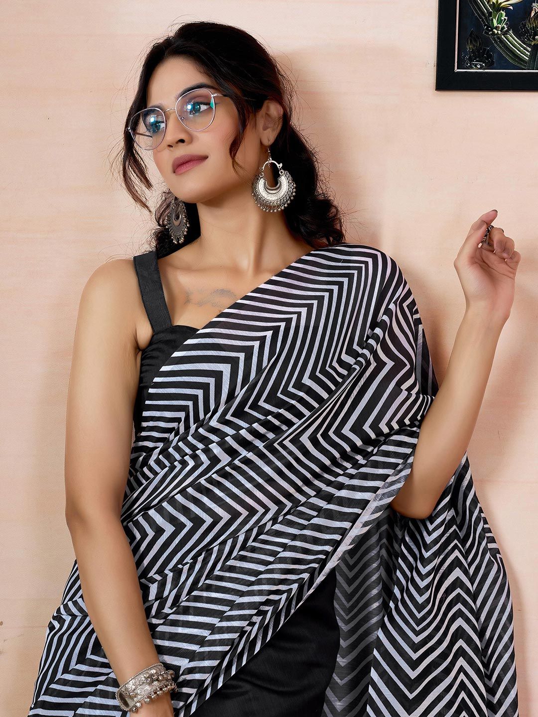 Mitera Striped Printed Ready to Wear Saree