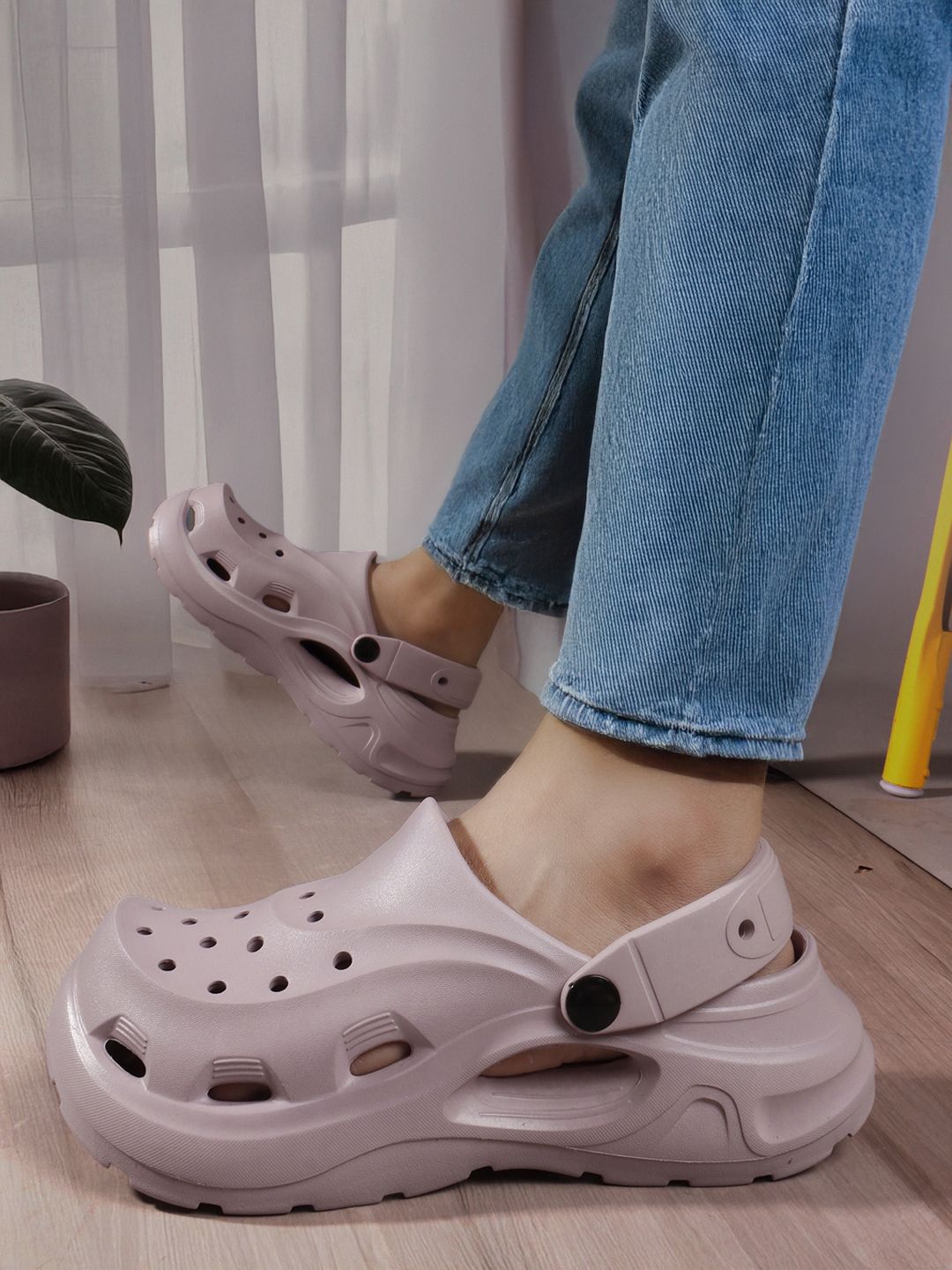 Carlton London Carlton London Women Clogs