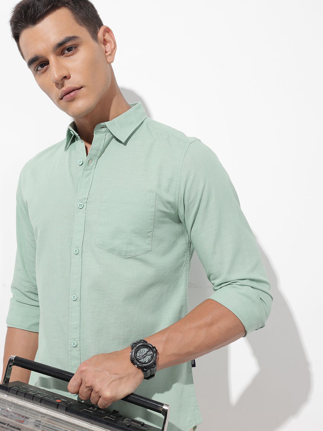 The Roadster Lifestyle Co. Solid Cotton Linen Regular Fit Shirt