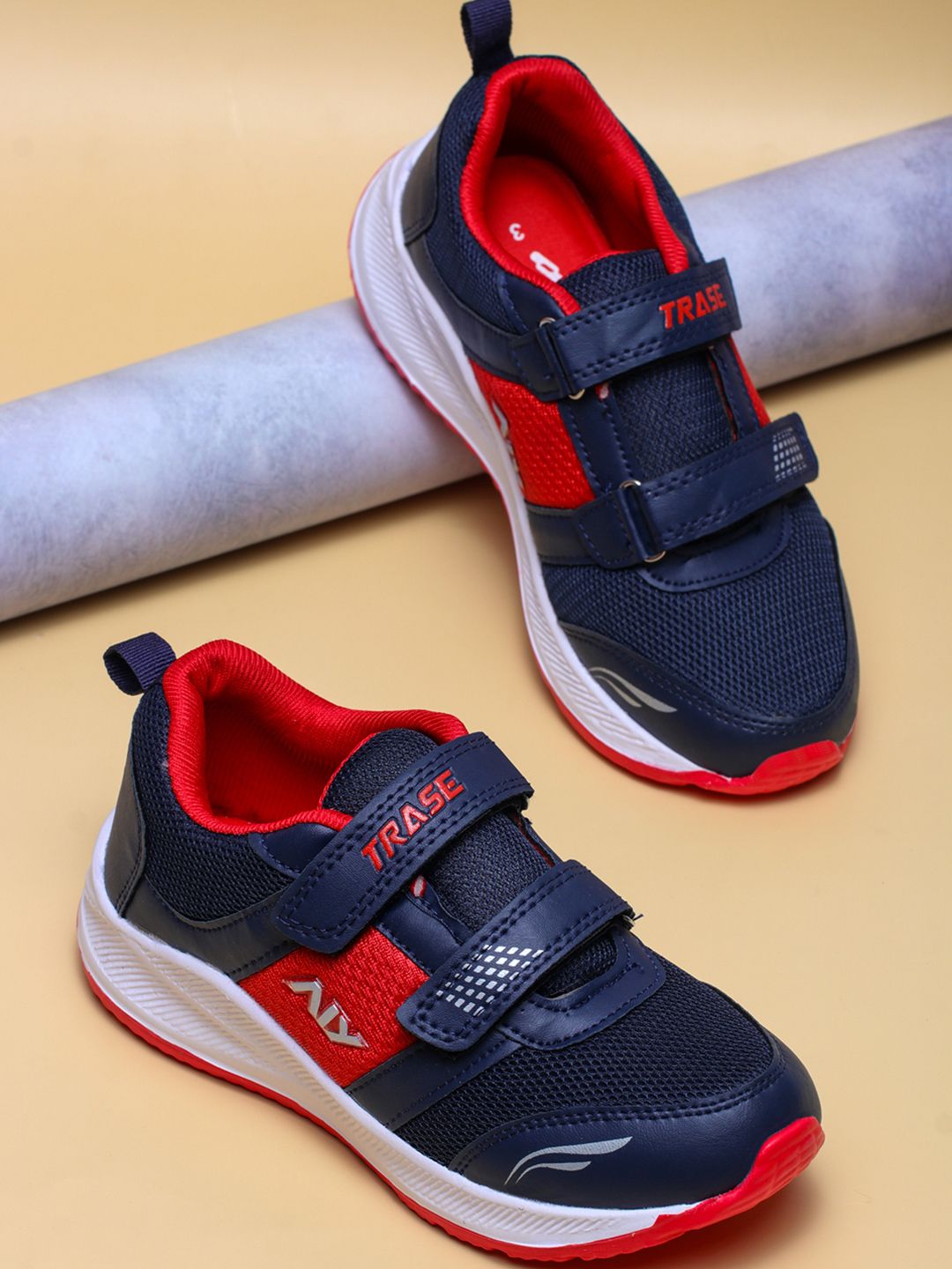 TRASE Boys Velcro Running Shoes