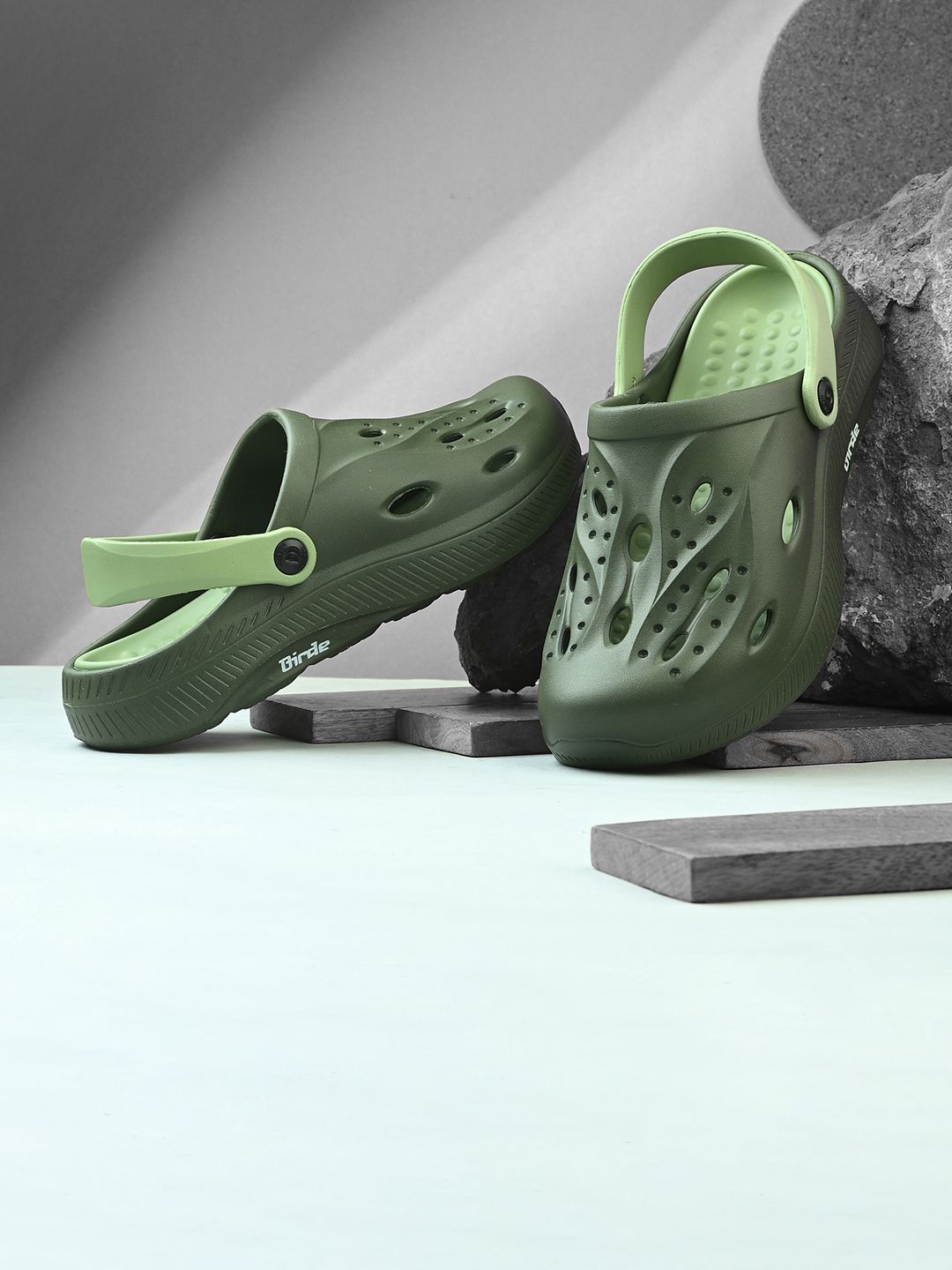 BIRDE Men Clogs
