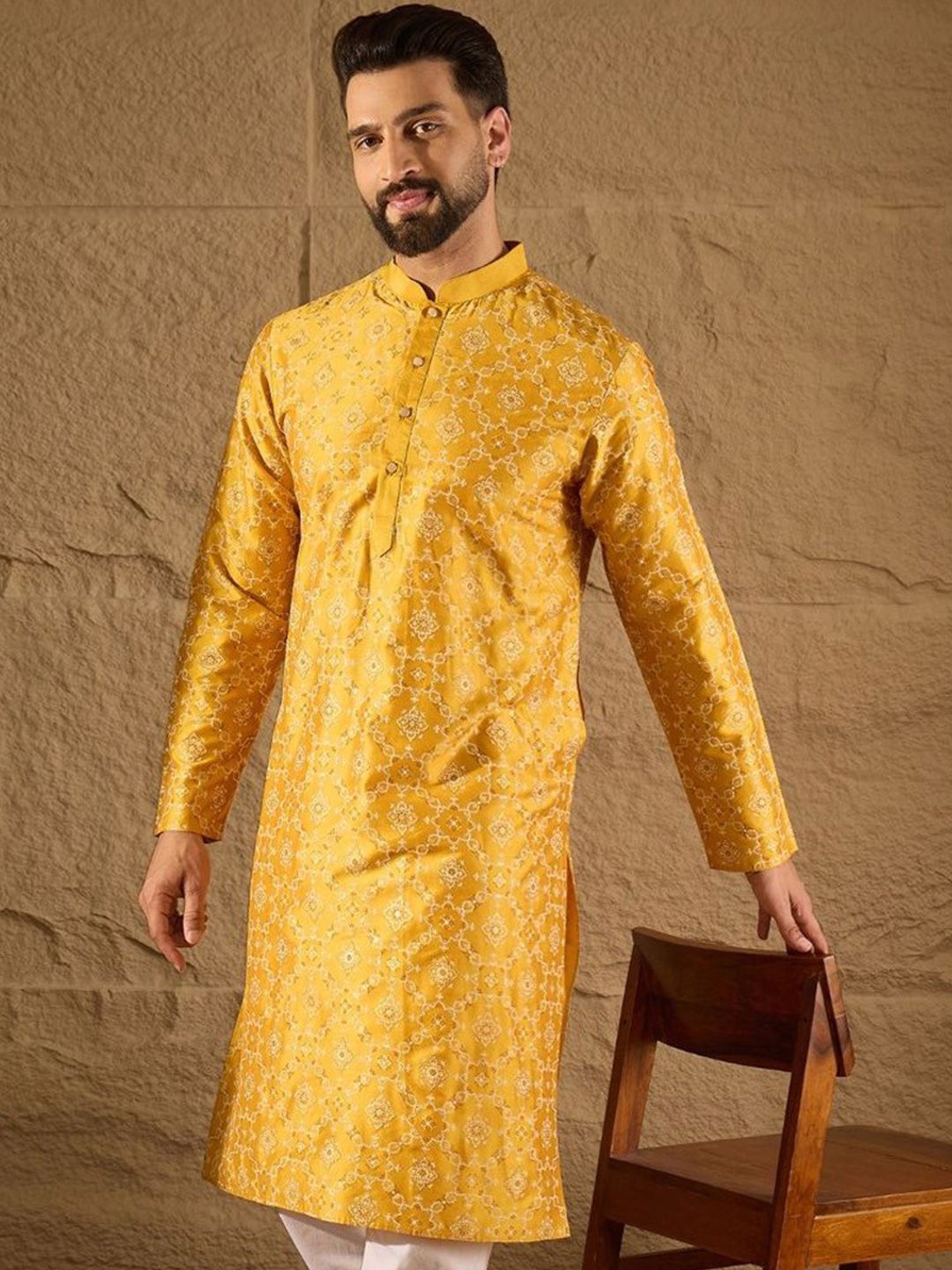 House of Pataudi Men Ethnic Motifs Printed Regular Viscose Silk Kurta