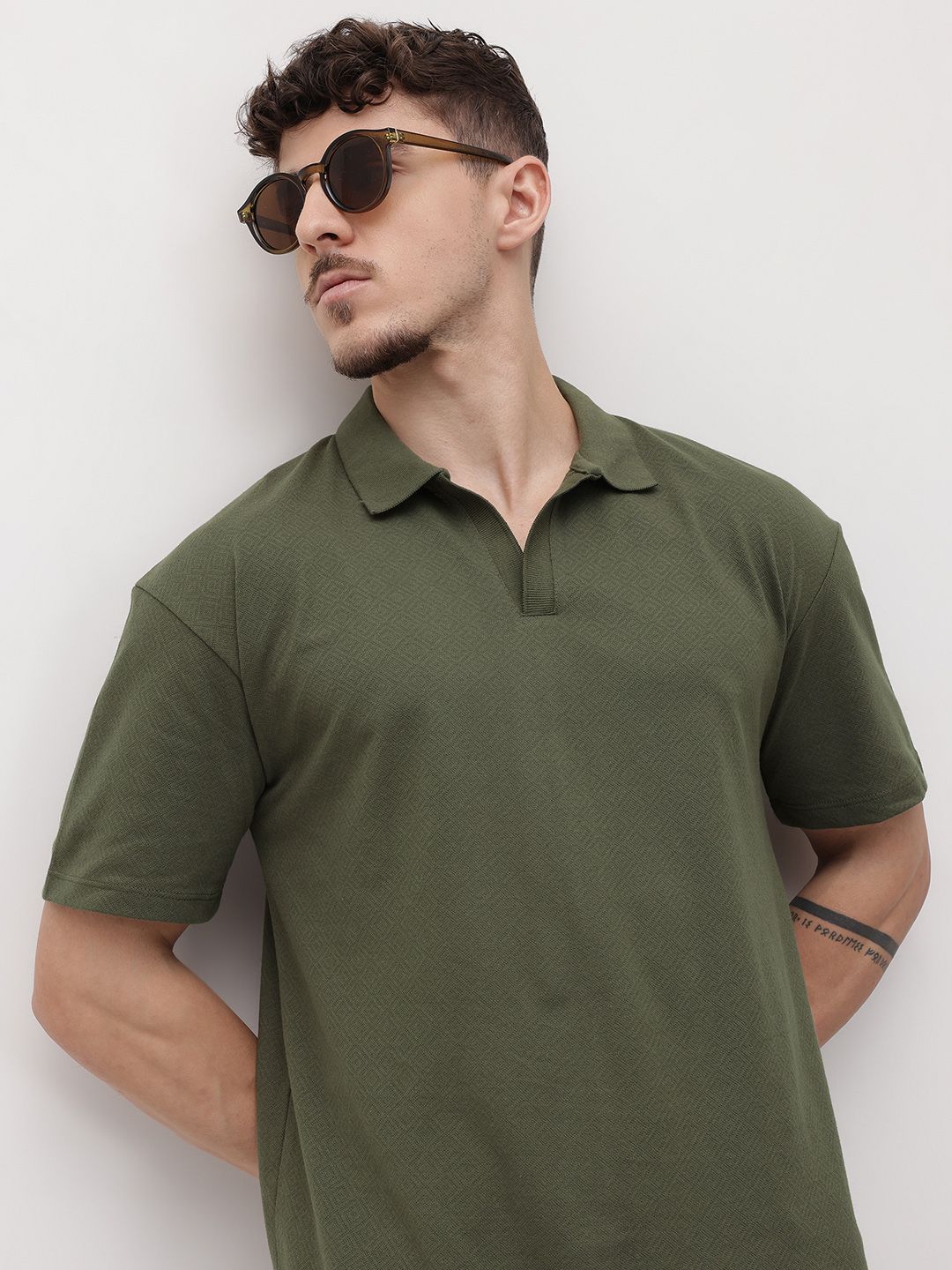 The Roadster Lifestyle Co. Solid Polo Collar T-shirt