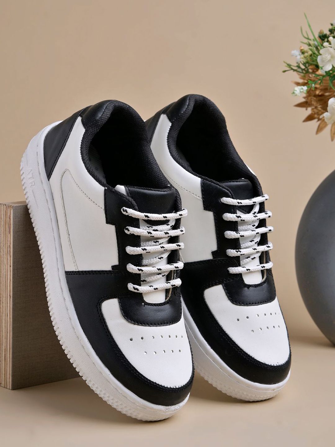 Stylestry Women Everyday Sneakers