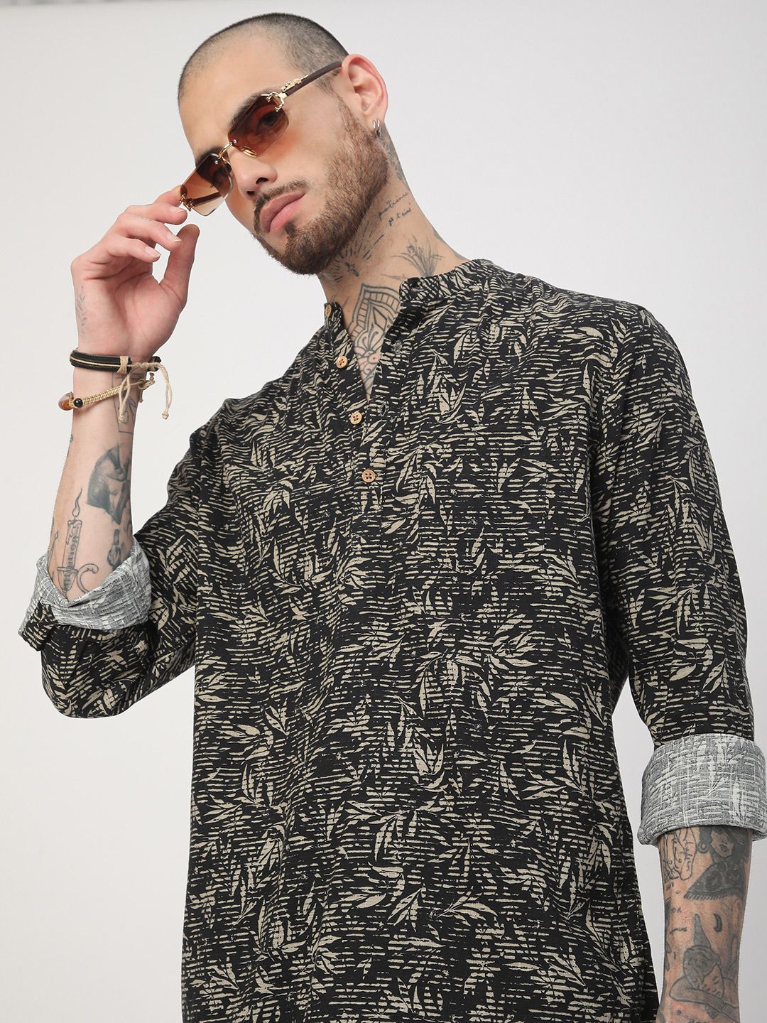 VASTRADO Black Leafy Printed Mandarin Collar Straight Kurta