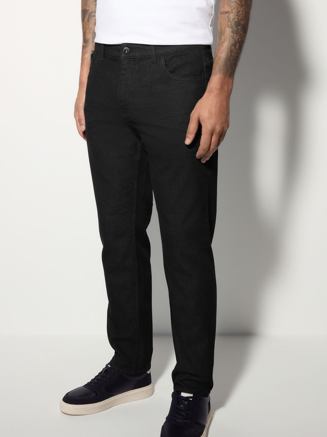 NEXT Men Slim Fit Mid-Rise Lightweight Stretchable Jeans