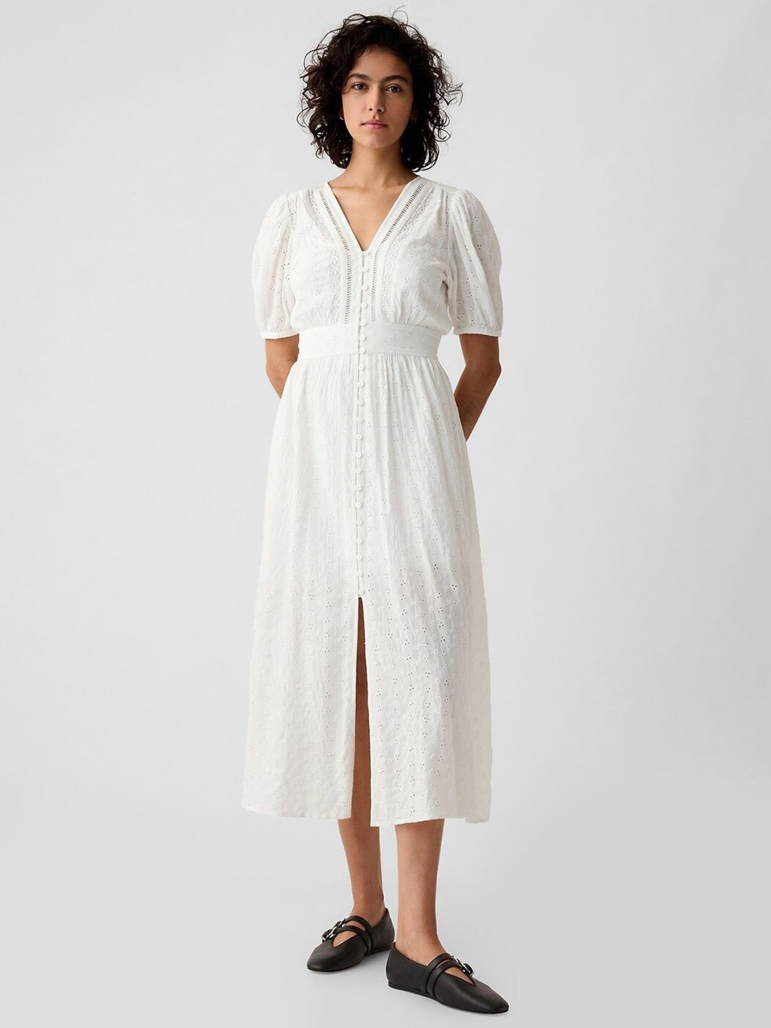 Buy GAP Schiffli Embroidered Smocked Puff Sleeve Fit & Flare Midi Dress -  Dresses for Women 34375943 | Myntra