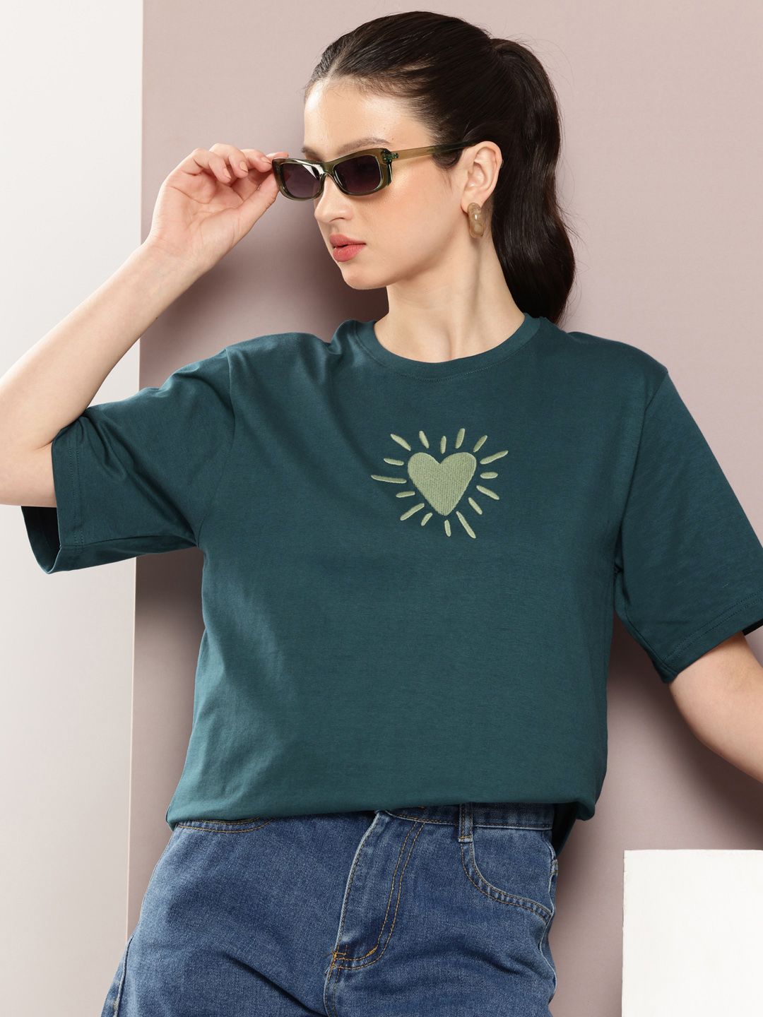 DILLINGER DILLINGER Women Oversized Embroidery Crew Neck Tshirt