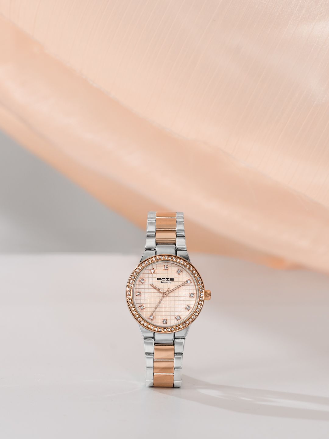 Sonata Women Dial & Stainless Steel Bracelet Style Straps Analogue Watch SP80120KM01