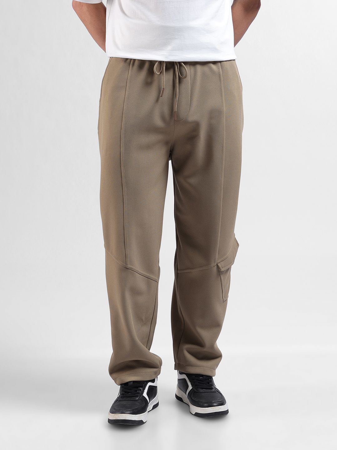 The Indian Garage Co Men Relaxed Fit Solid Jogger Offers & Cashback