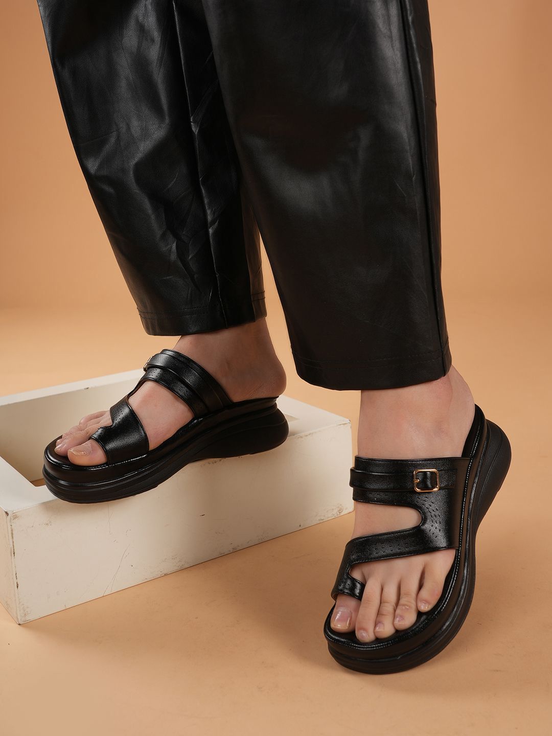 Roadster The Roadster Lifestyle Co. Women Open Toe Platform Heel Sandal