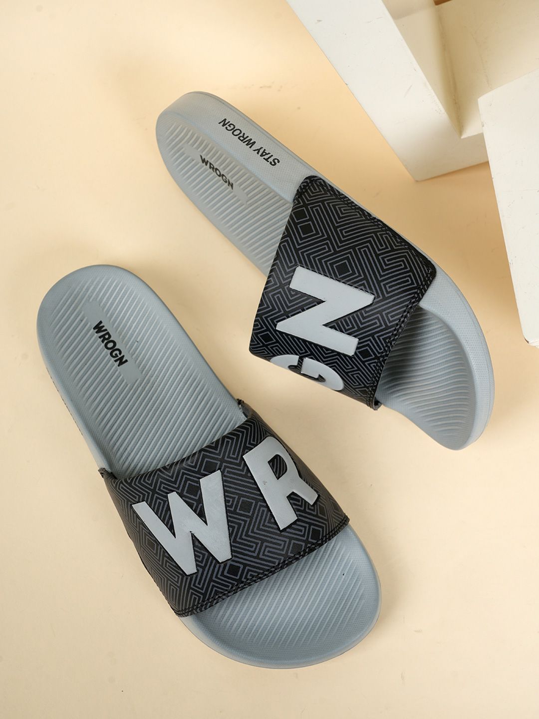 WROGN Men Printed Sliders