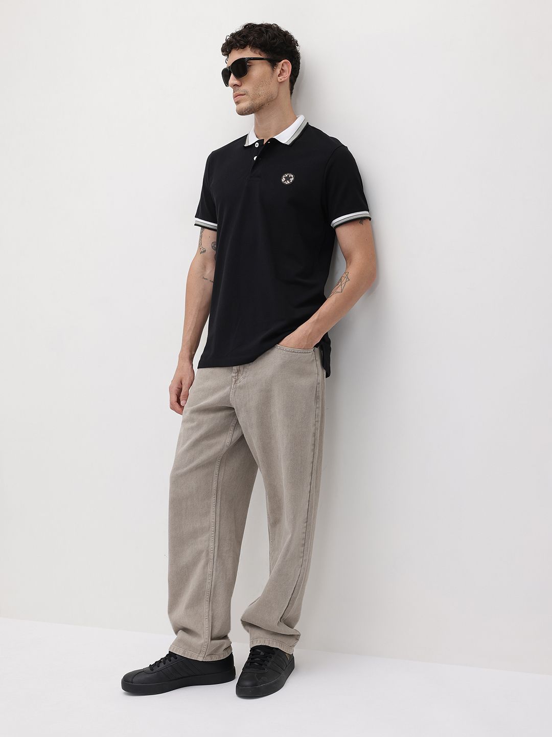 The Roadster Lifestyle Co. Men Polo Collar Pure Cotton Applique T-shirt