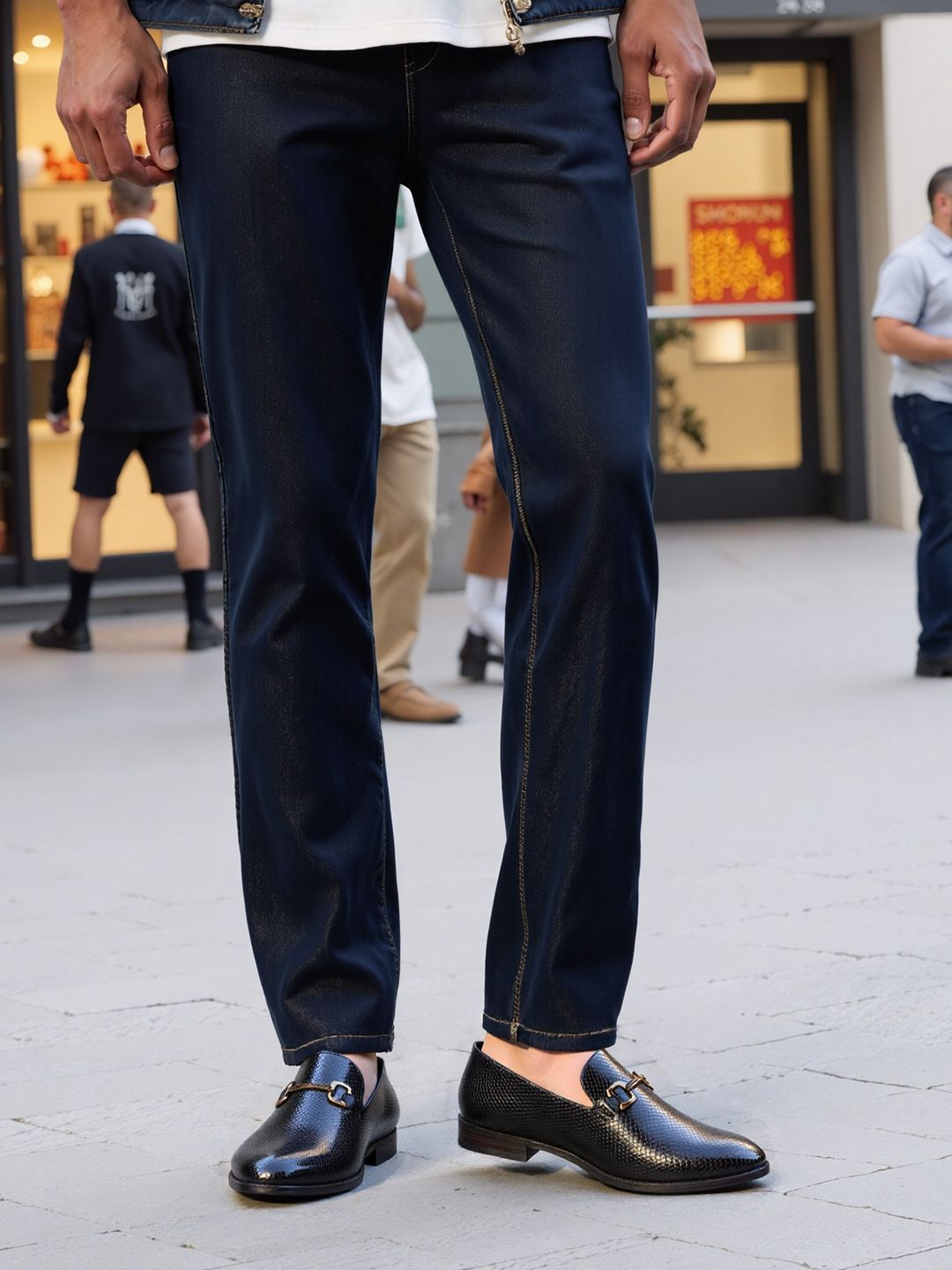 Carlton London Men Textured Formal Loafers