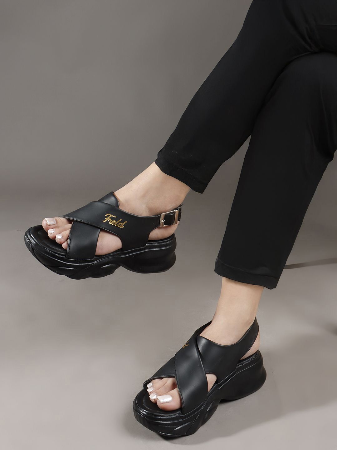 TRYME TRYME Women Solid PU Platform Sandals with Buckles