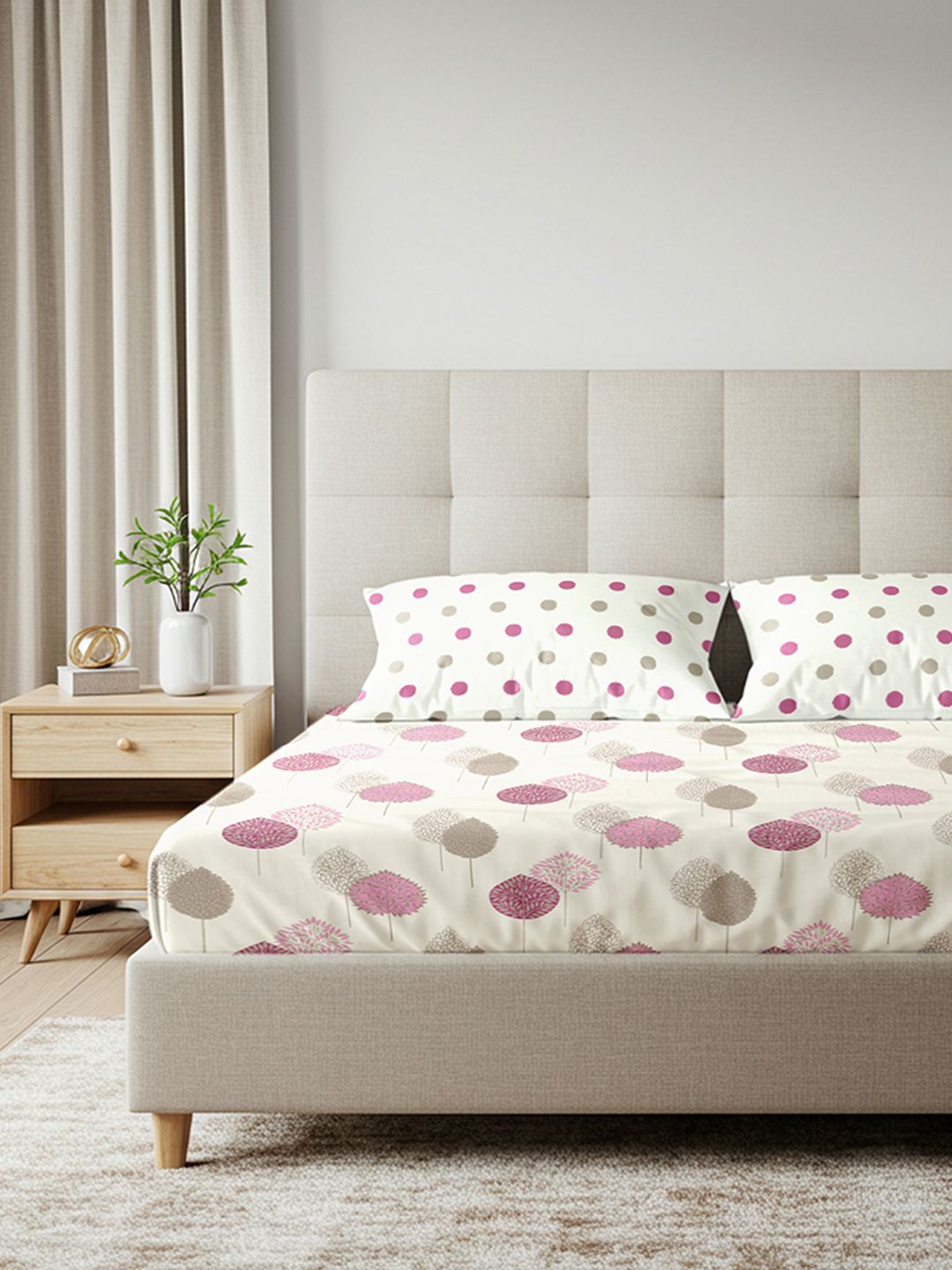 Bedsheet With 2 Pillow Covers URBAN SPACE Serene White Geometric Cotton 200 TC Double King Bedsheet Set-2.74mx2.74m