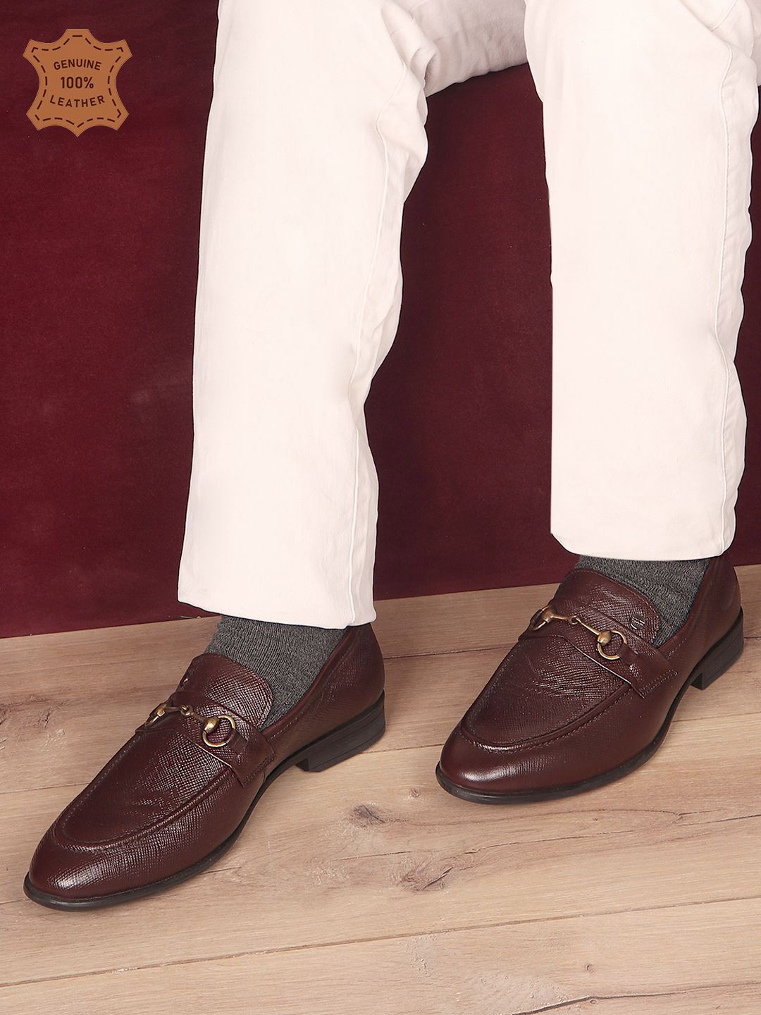 Carlton London Men Textured Leather Formal Loafers