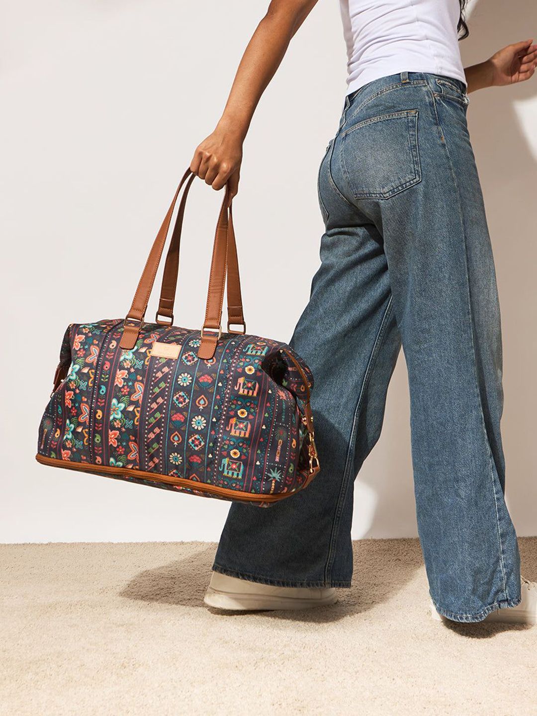 Chumbak Printed Medium Casual Duffel Bag Price in India