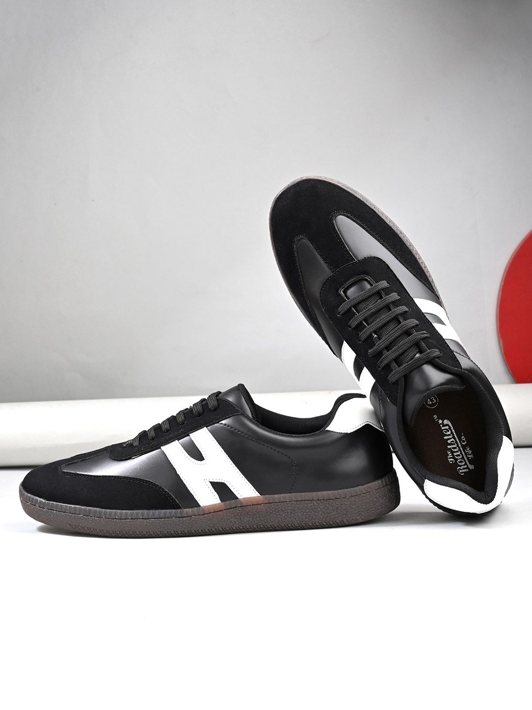 The Roadster Lifestyle Co. Men Casual Sneakers