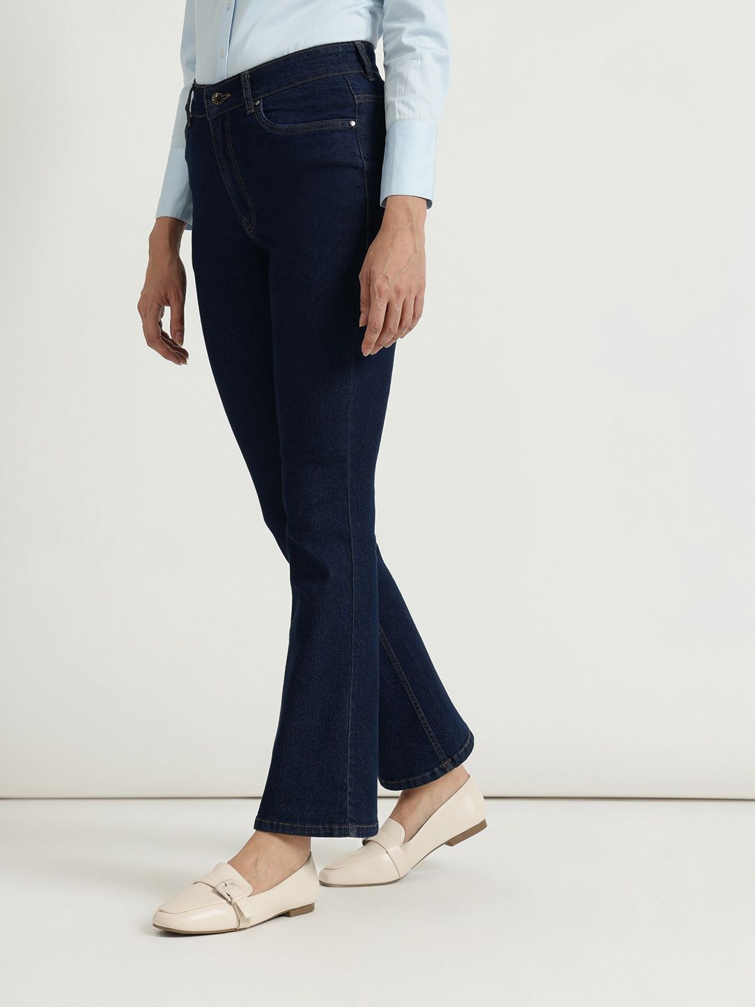 Bootcut Mid-Rise Jeans FABLE STREET Women Comfort Bootcut Mid-Rise Slash Knee Stretchable Jeans