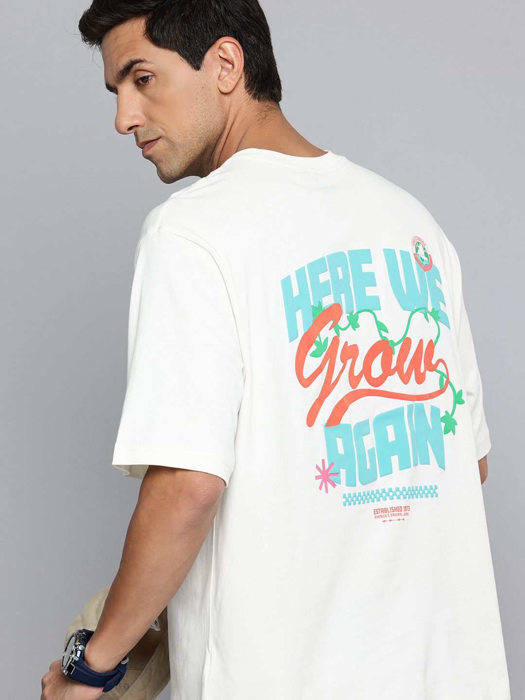 Levis Typography Printed Drop-Shoulder Sleeves Pure Cotton Loose Fit T-shirt