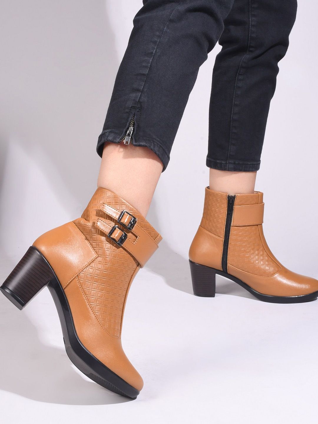 TRYME Women Round-Toe Block-Heeled Regular Boots