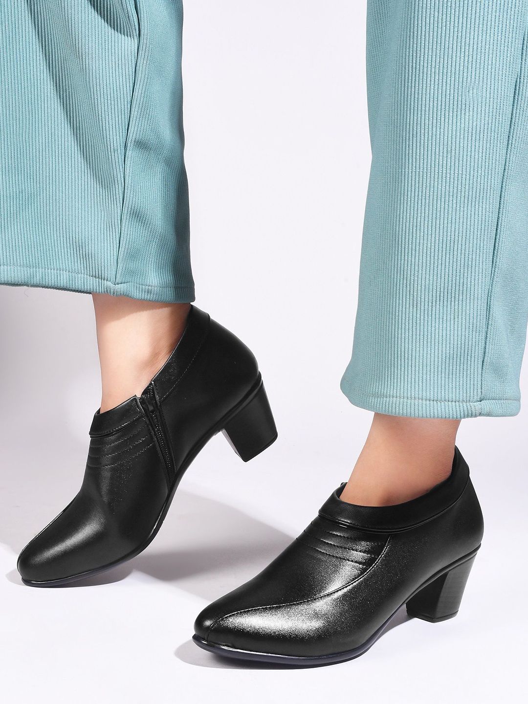 TRYME Women Stylish Trending Block-Heeled Regular Boots