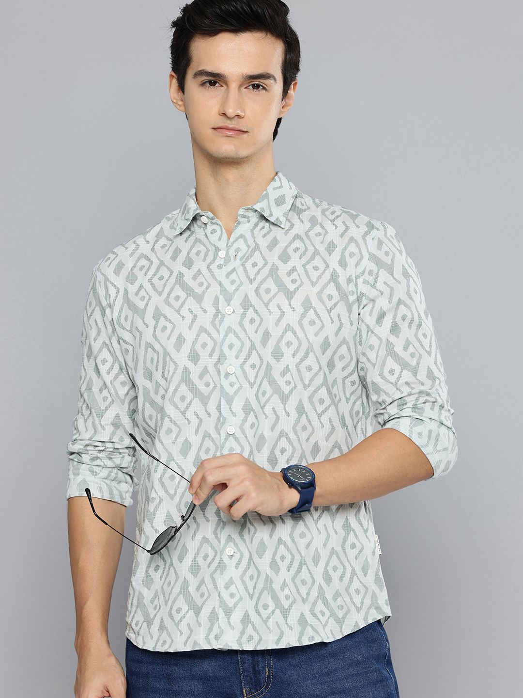 Flying Machine Slim Fit Geometric Printed Pure Cotton Casual Shirt
