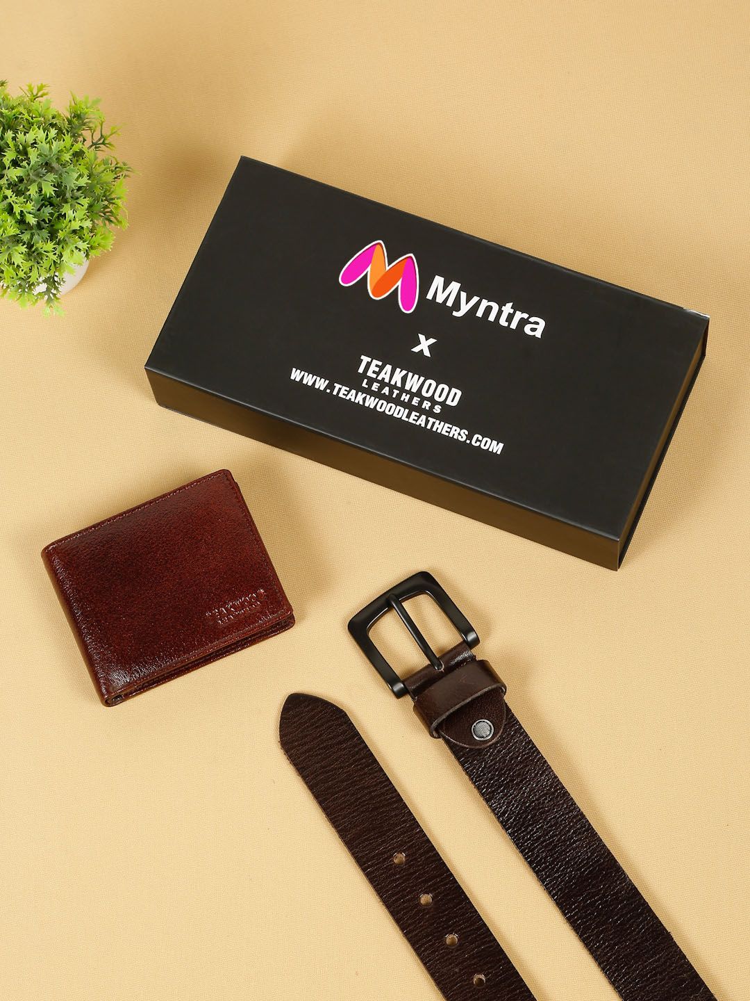 Teakwood Leathers Set Of 2 Men Textured Leather Belt & Wallet Gift Set