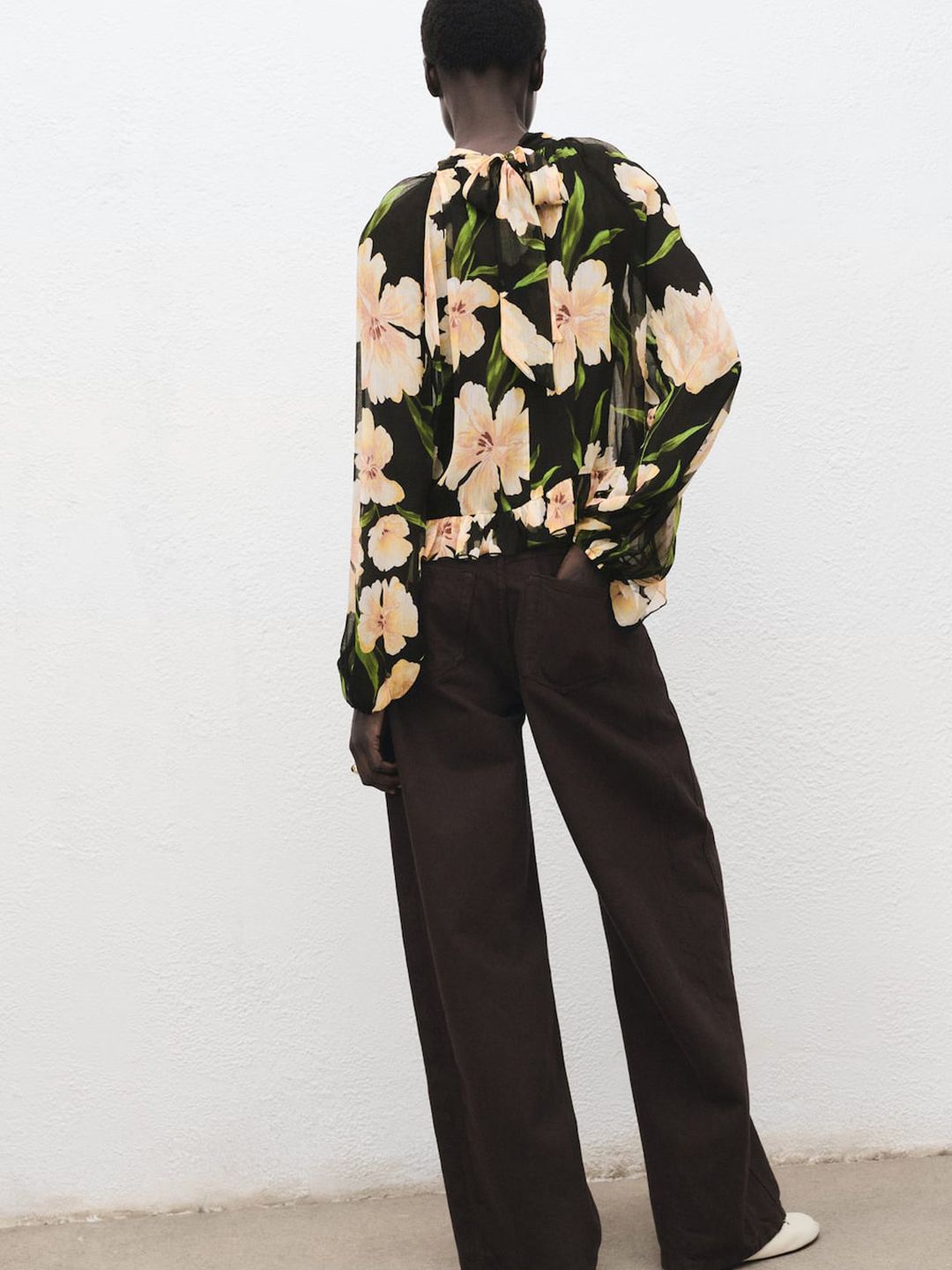 Floral Print Tie-Up Neck Puff Sleeves Chiffon Top