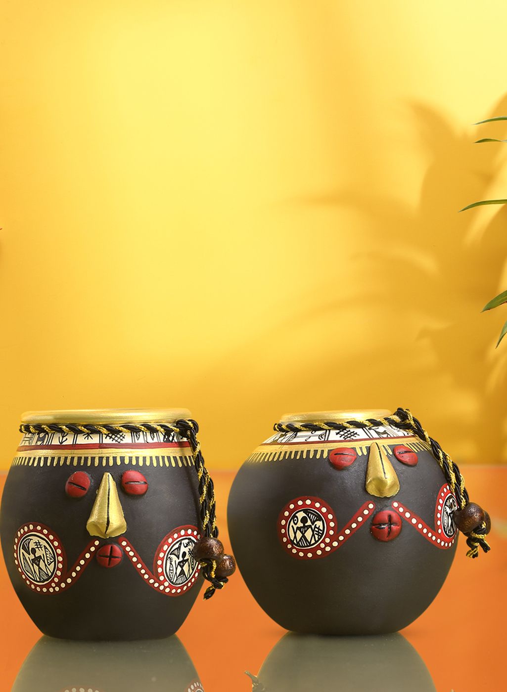 ExclusiveLane Set of 2 Brown Terracotta Flower Vases