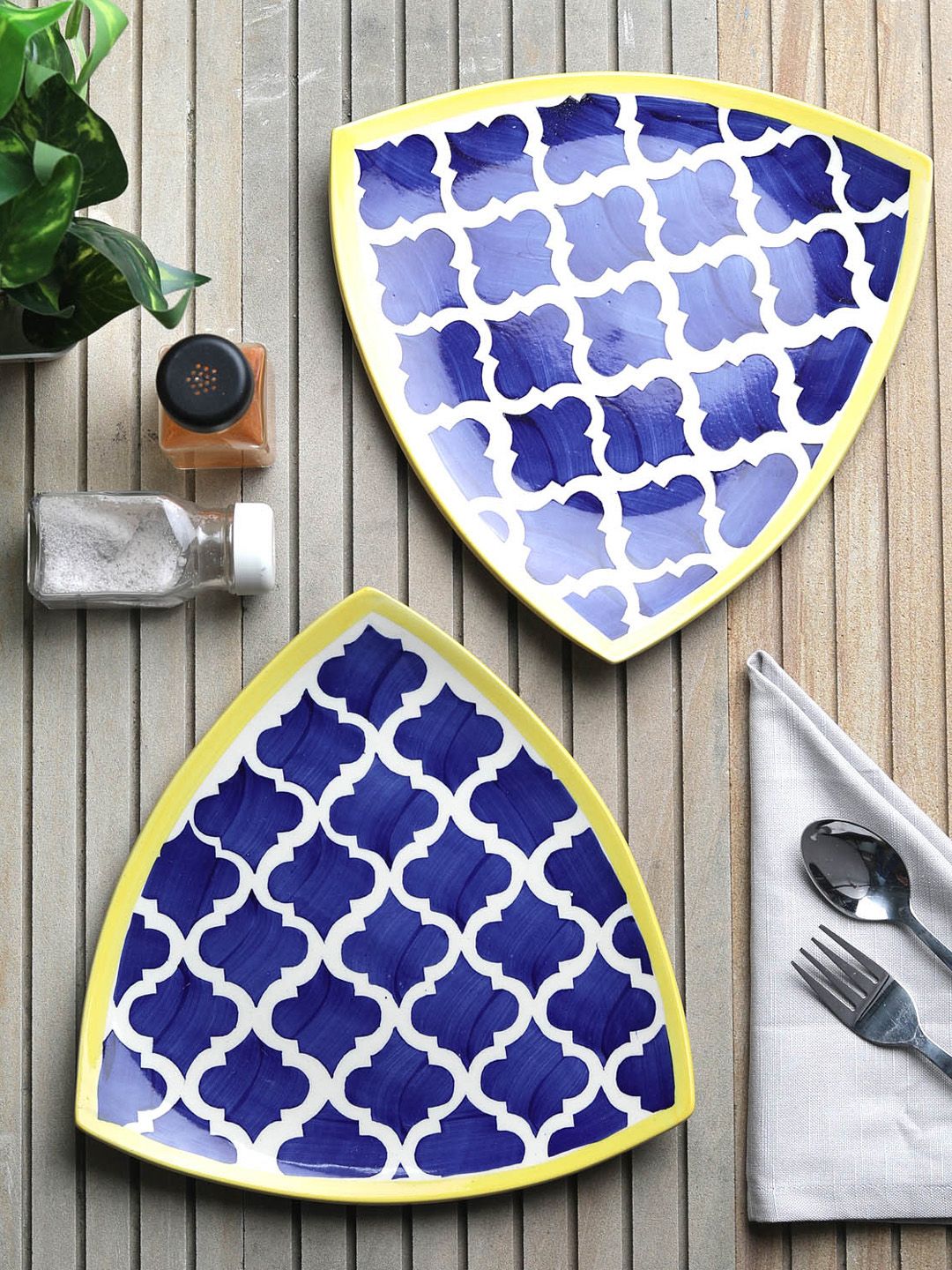 VarEesha Blue & White 2-Pieces Printed Ceramic Plate Set Price in India