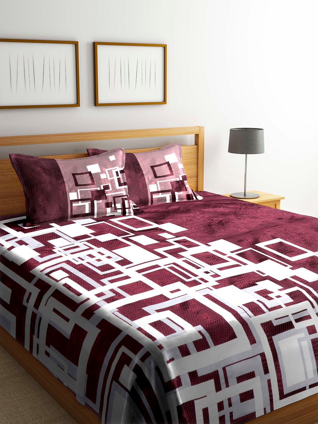 Romee Burgundy 120 TC Polycotton Reversible Bed Cover with 2 Pillow Covers Price in India