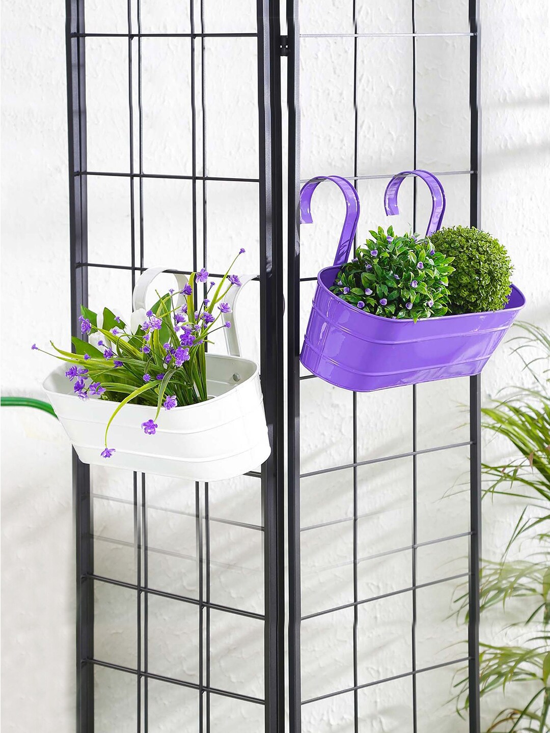 green girgit Set of 2 White & Purple Solid Oval Hanging Planters Price in India