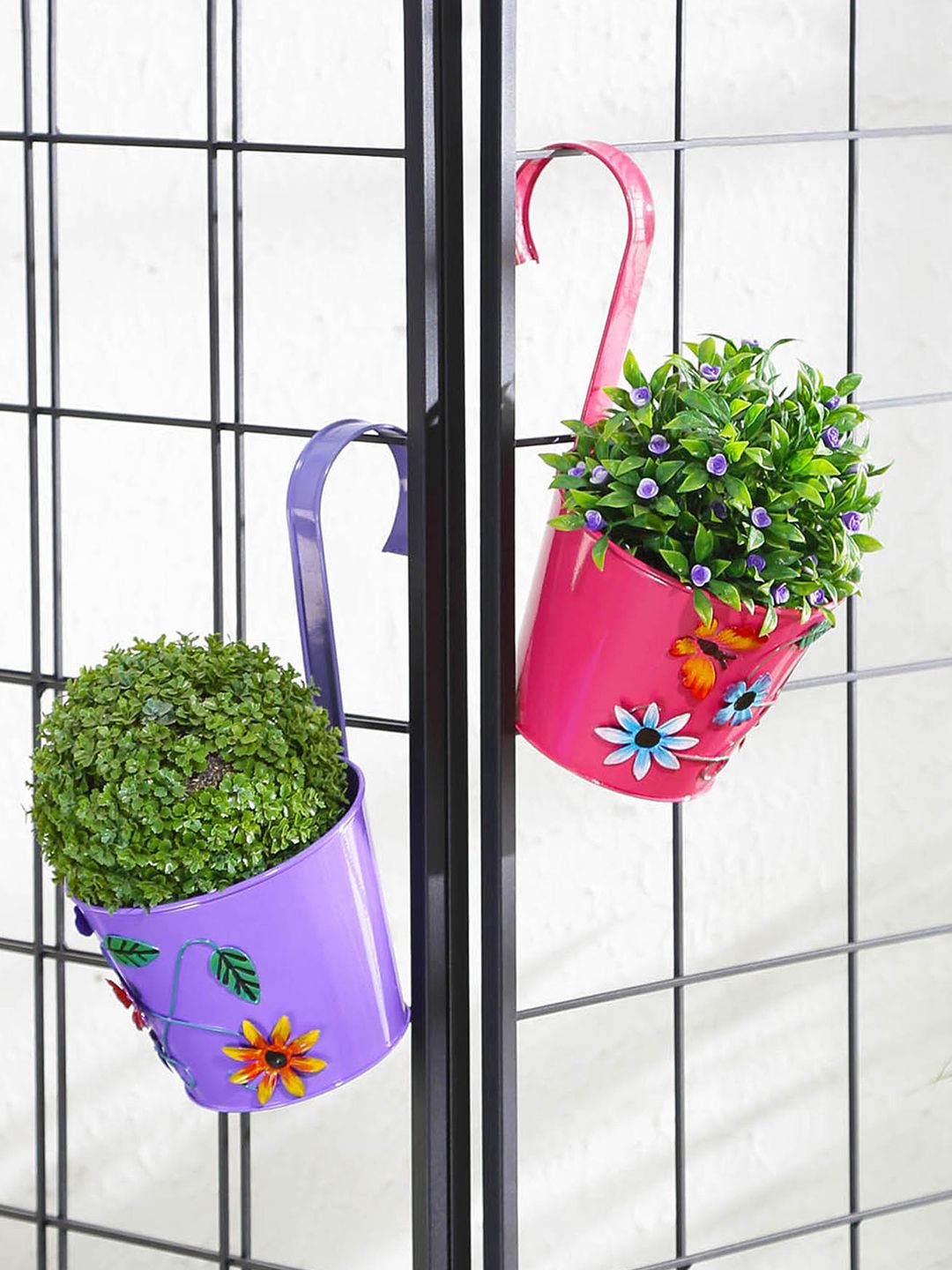 green girgit Set of 2 Purple & Pink Embossed Hanging Planters Price in India