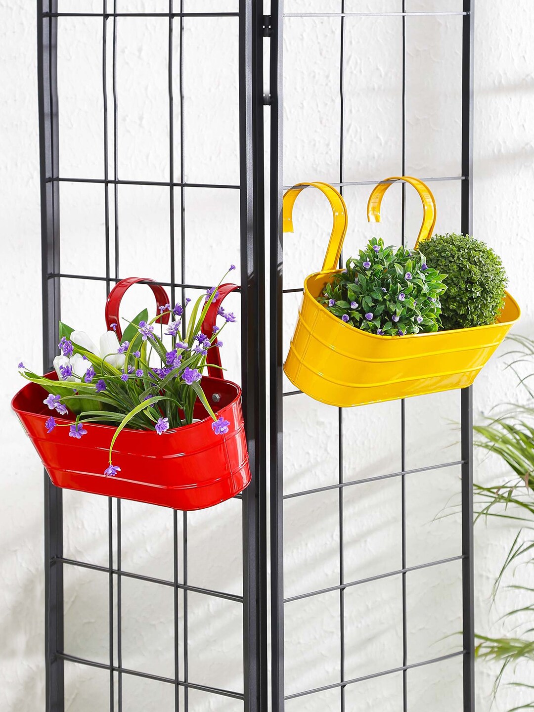 green girgit Set of 2 Yellow & Red Solid Oval Hanging Planters Price in India